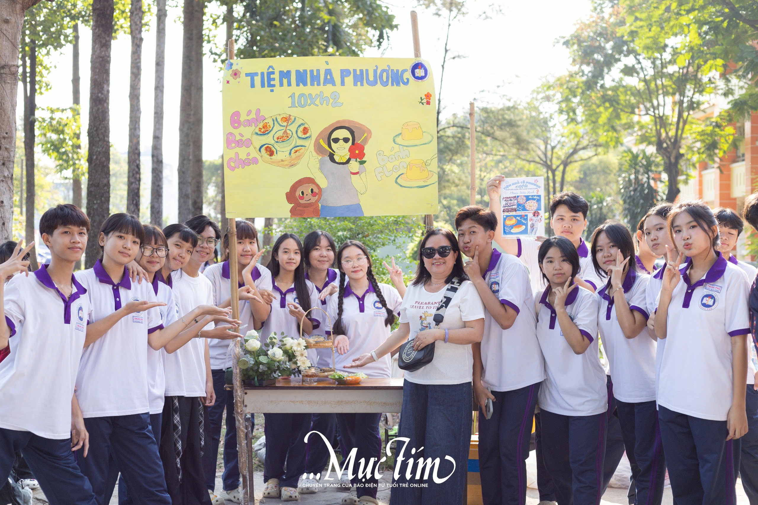 Thầy trò Trường THPT Trung Phú ‘mở tiệc’ kỷ niệm ngày đặc biệt của tháng thanh niên- Ảnh 25.