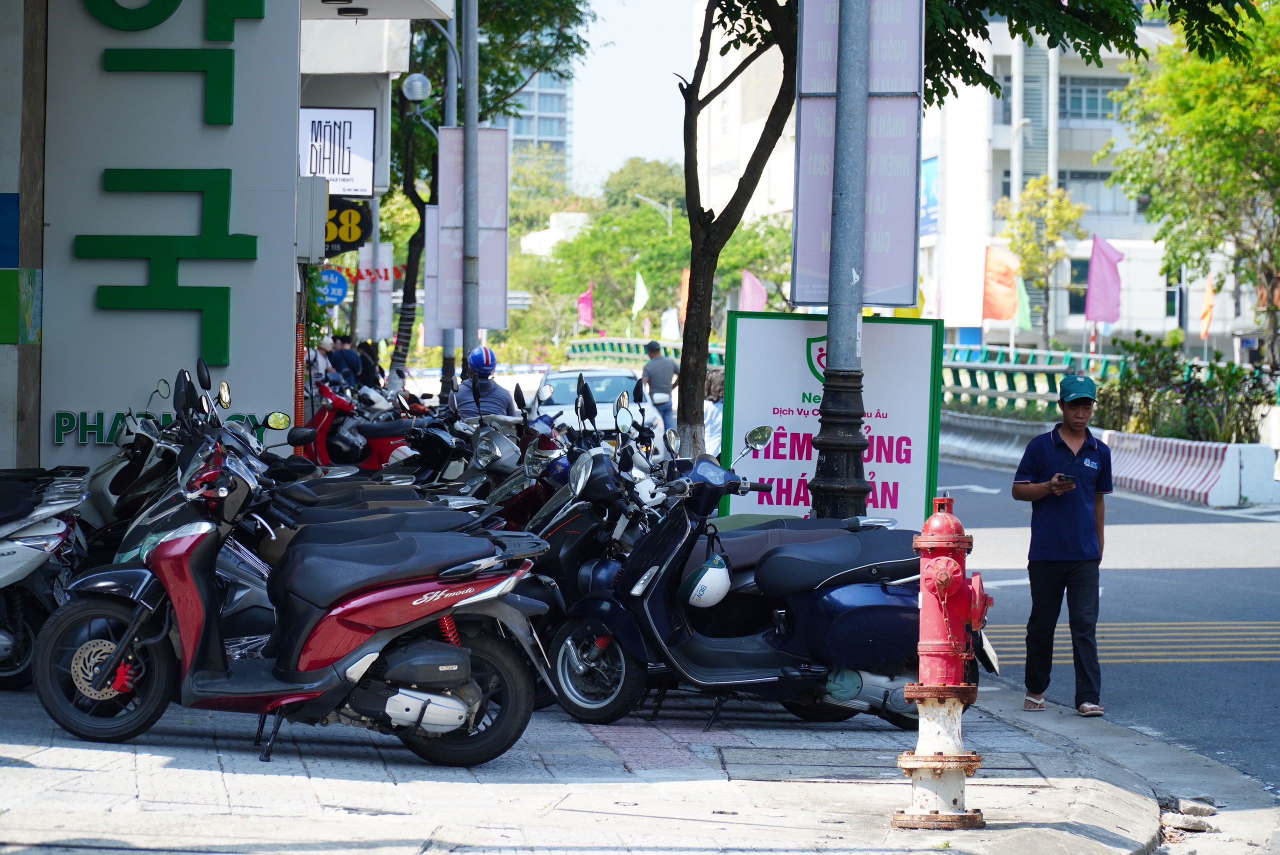 vỉa hè - Ảnh 1.