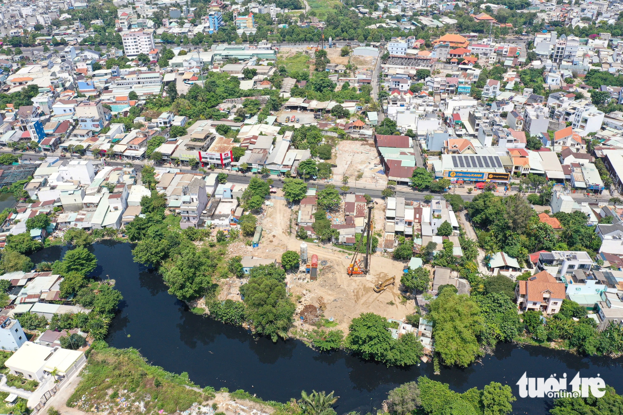 Người dân dự án Vành đai 2 TP.HCM tháo nhà, giao mặt bằng: Mong dự án nhanh đúng tiến độ - Ảnh 6.