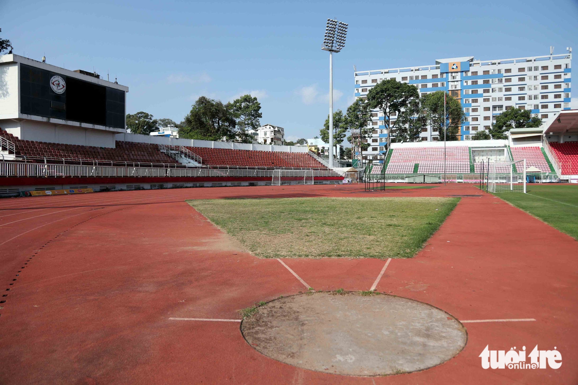 Sân Thống Nhất bắt đầu được cải tạo, nâng cấp - Ảnh 10.