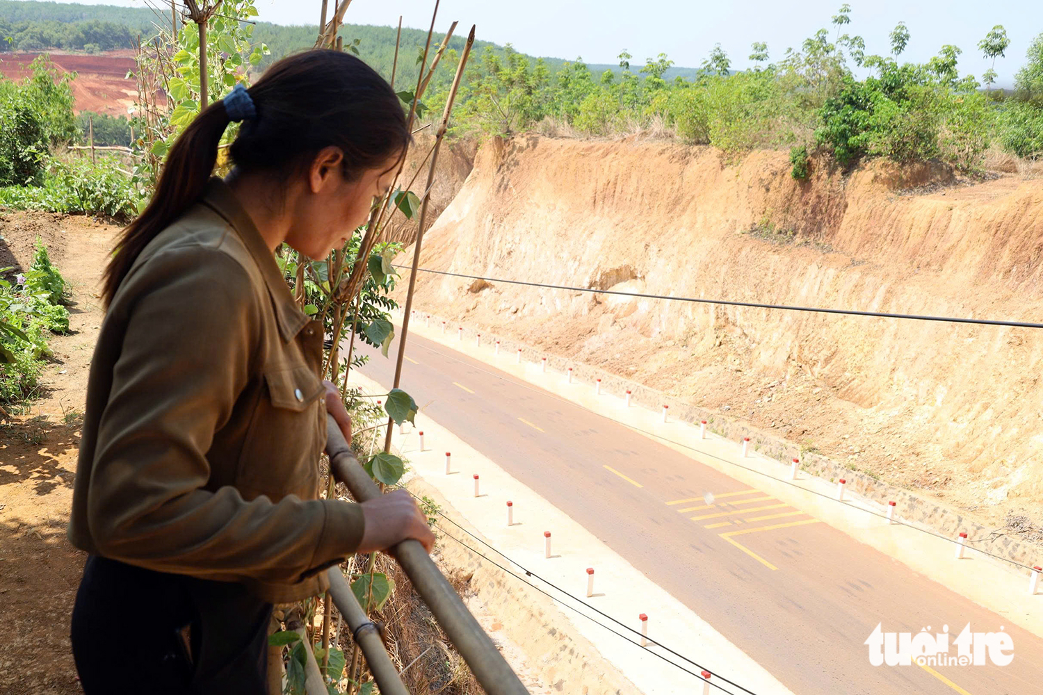 hạ cốt nền - Ảnh 1.