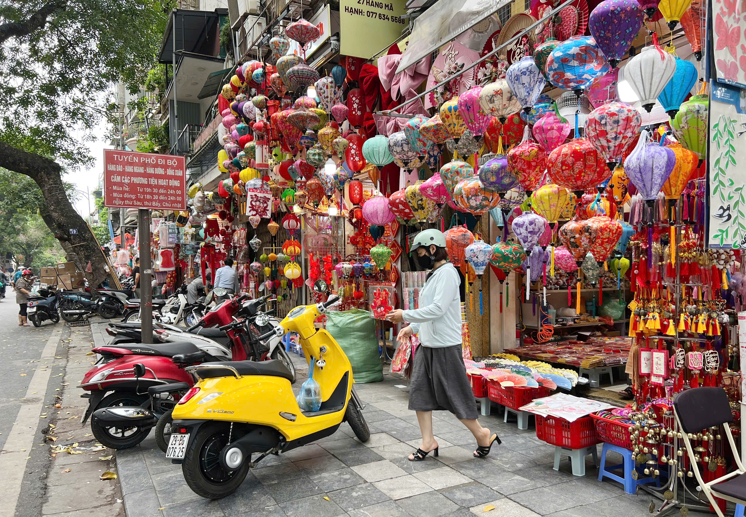 Vỉa hè đã dần thông thoáng - Ảnh 3.