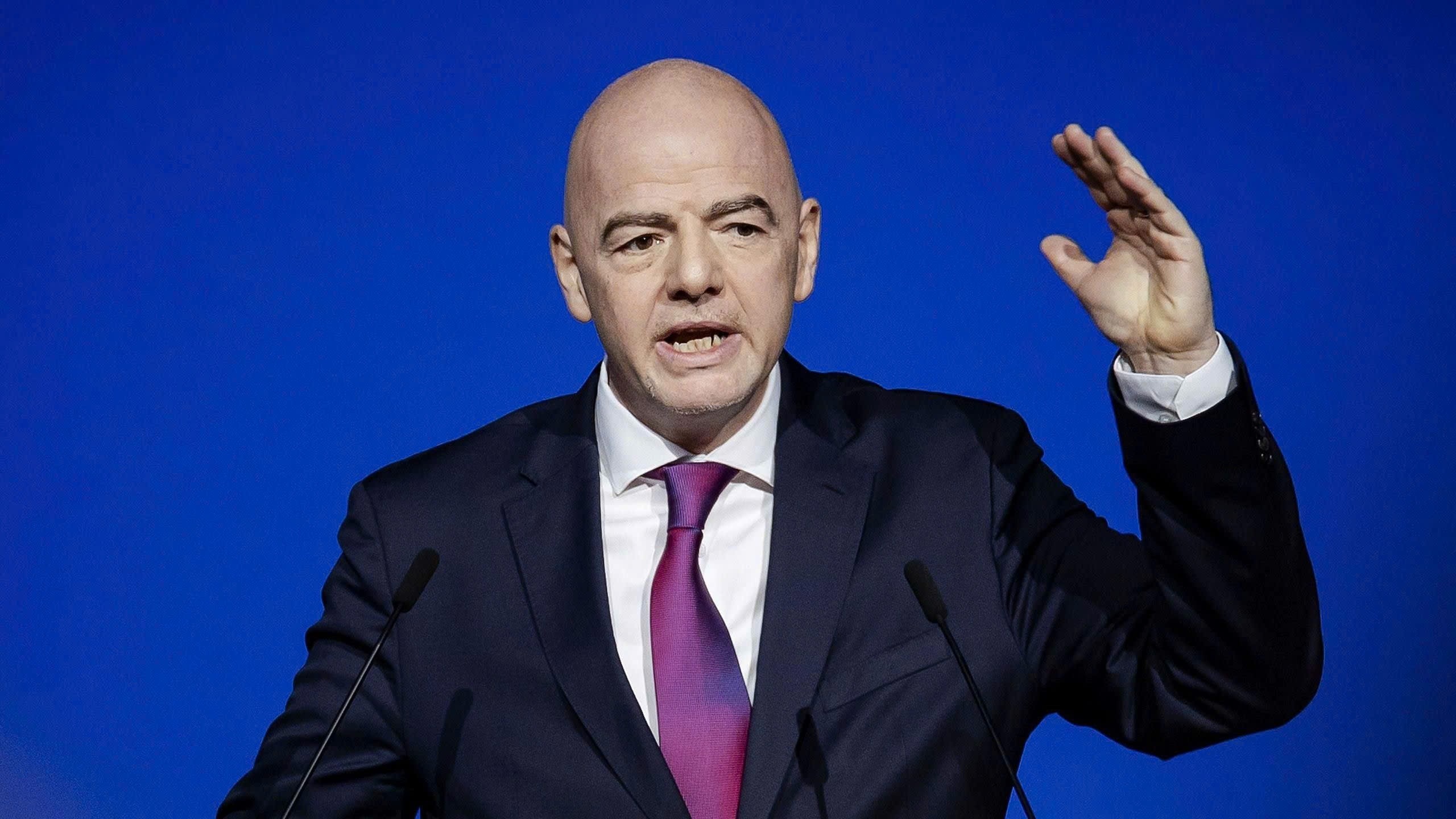 Dù đã xin lỗi, ông Infantino vẫn nhận tỉ lệ phản đối 86% - Ảnh 1.