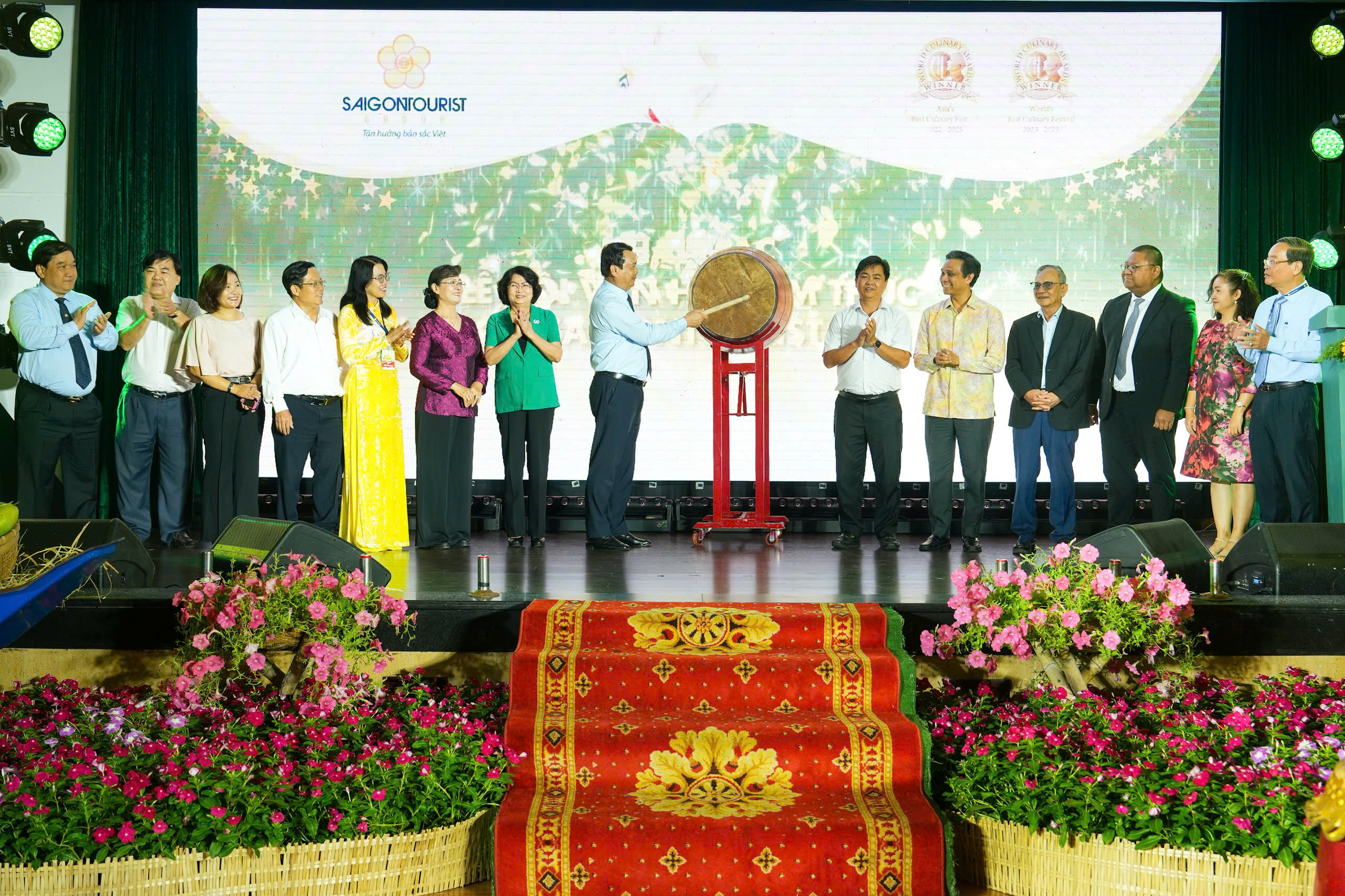 Khai mạc Lễ hội ẩm thực, món ngon, 'hé lộ' top 10 món ngon vùng miền bản sắc - Ảnh 1.