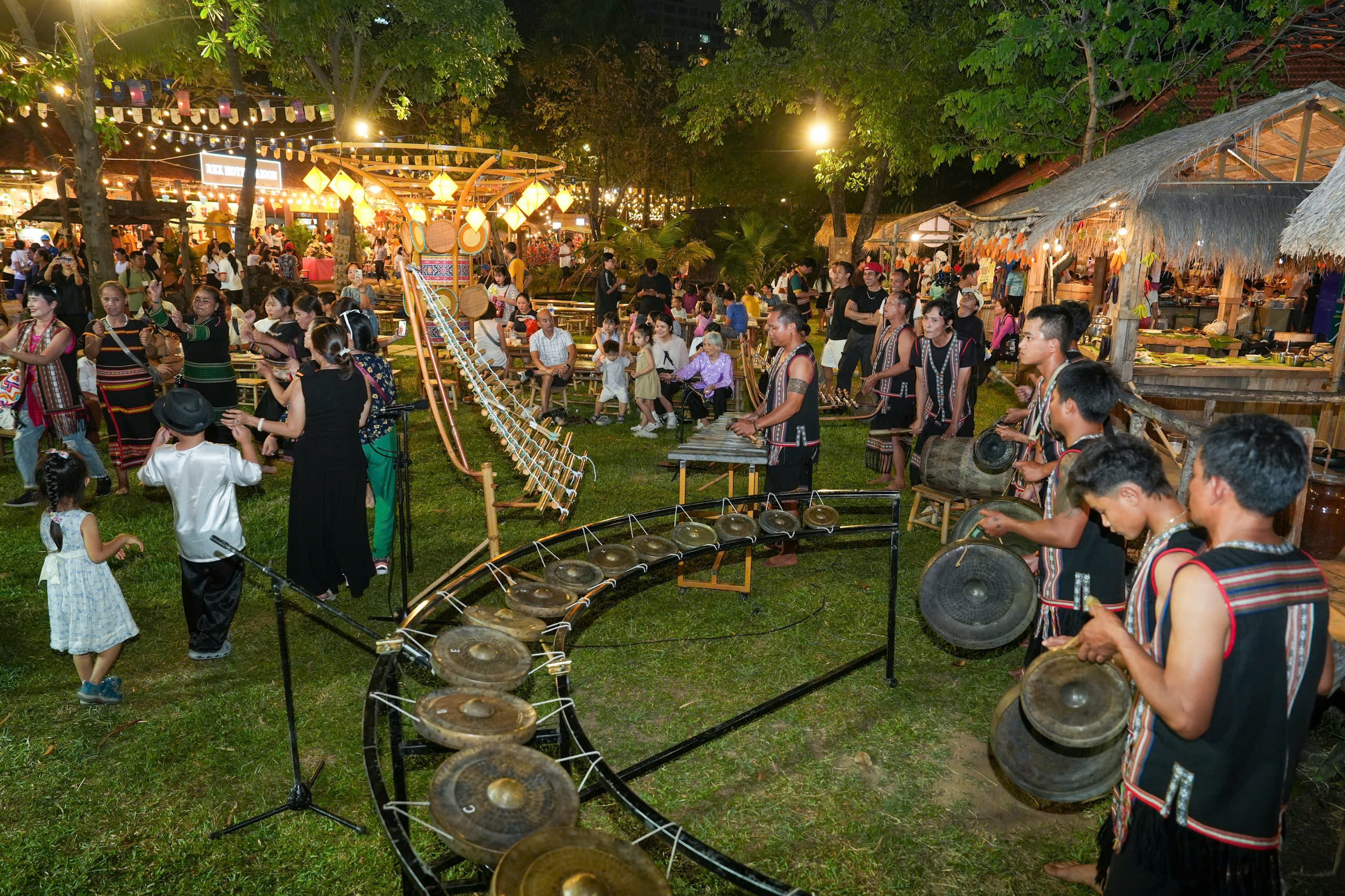 Khai mạc Lễ hội ẩm thực, món ngon, 'hé lộ' top 10 món ngon vùng miền bản sắc - Ảnh 4.