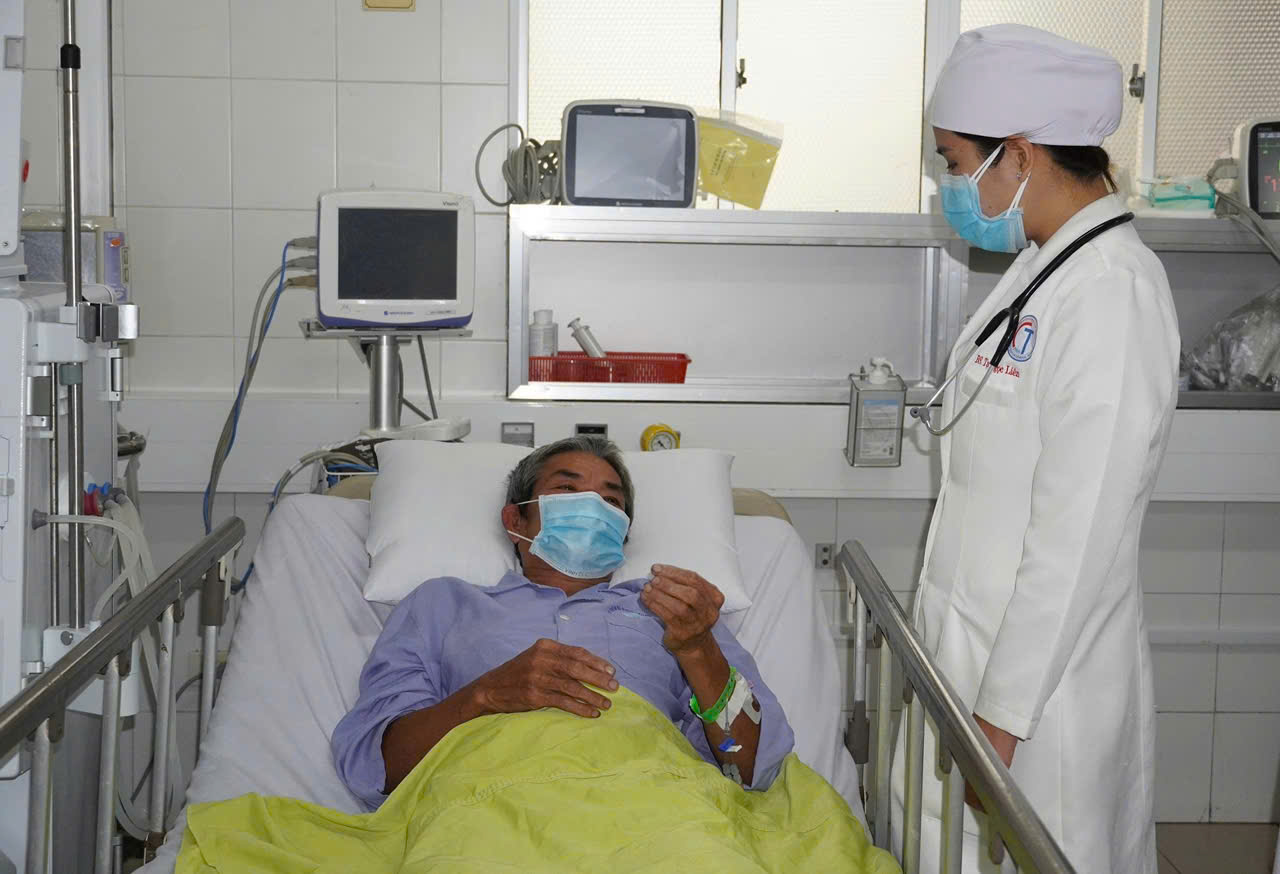 Lại có nhiều người ngộ độc do ăn cá nóc ở Cần Thơ - Ảnh 1.