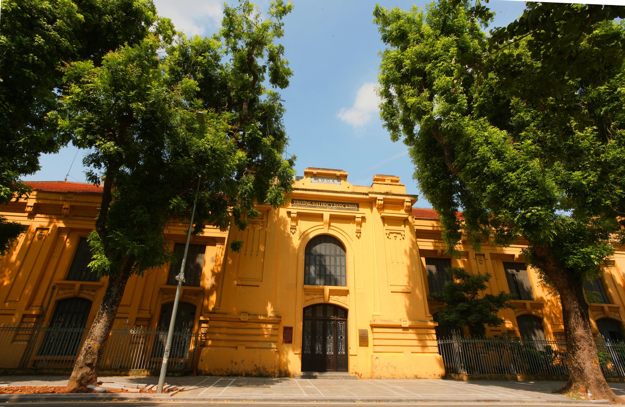 Trường đại học Dược Hà Nội - Ảnh 1.