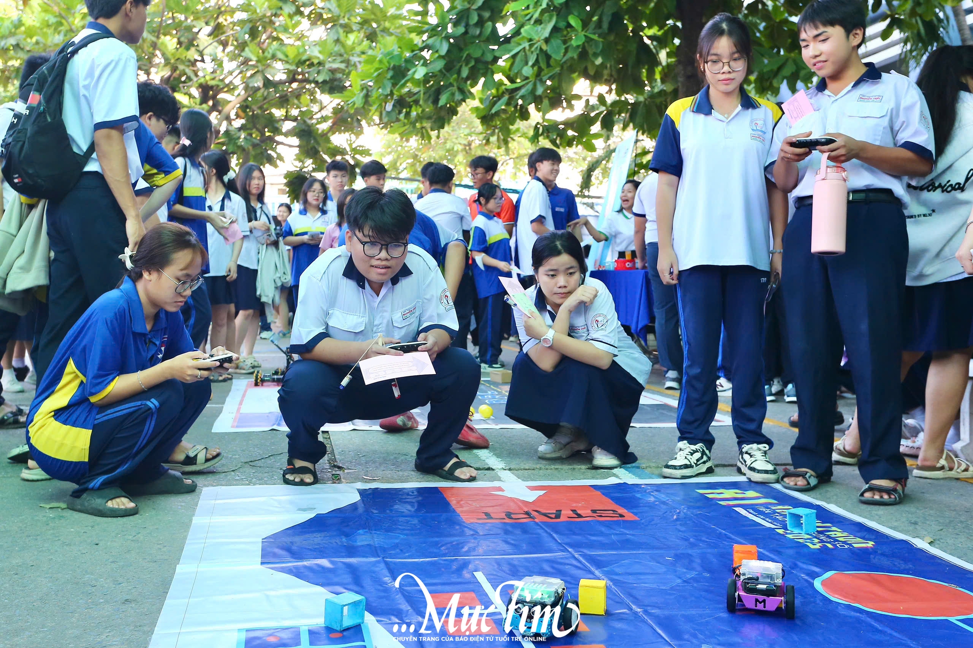 Học trò Trường THPT Nguyễn Trãi biến ý tưởng khoa học thành sản phẩm - Ảnh 1.