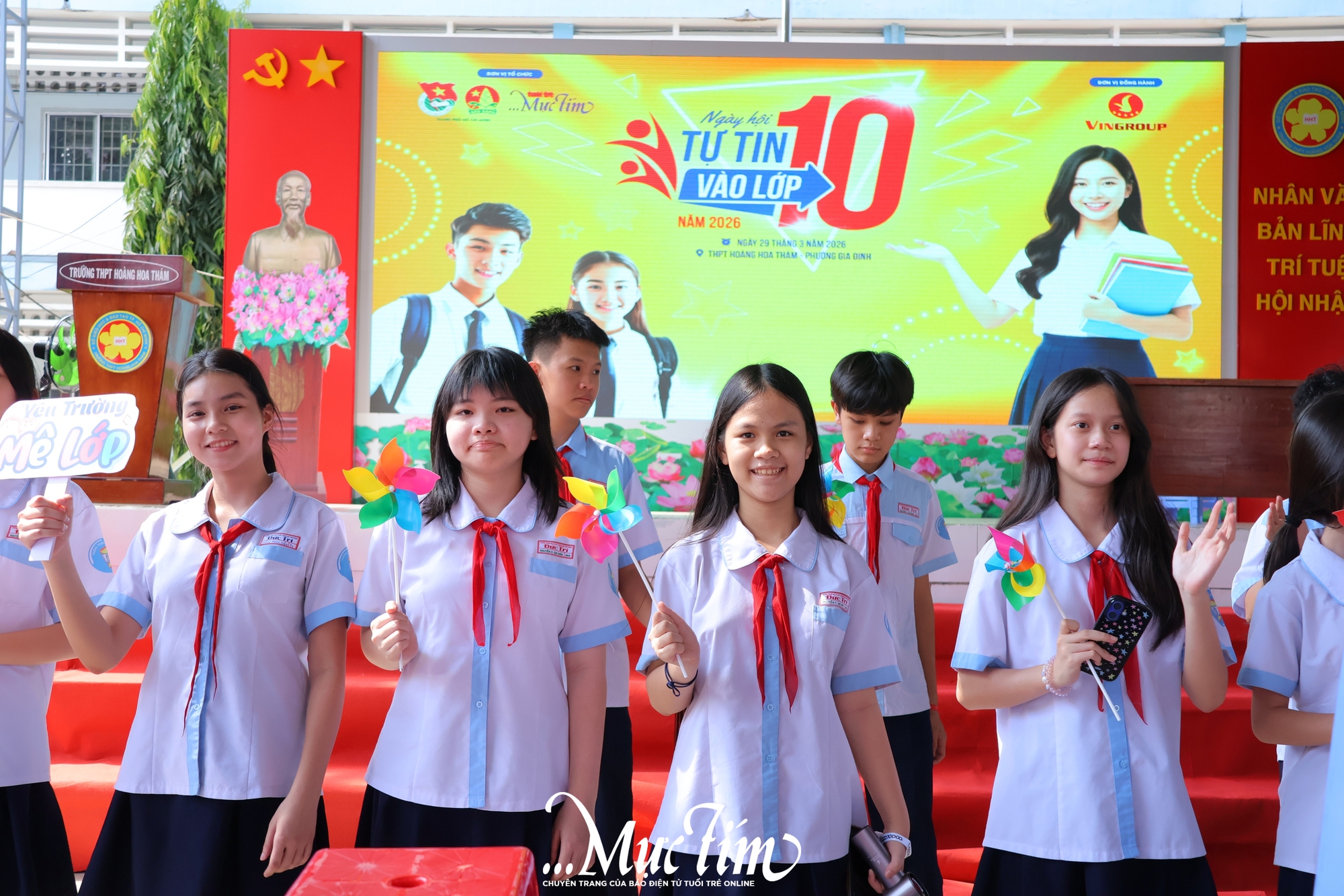 Các gian tư vấn sẵn sàng cho Ngày hội Tự tin vào lớp 10 tại Trường THPT Hoàng Hoa Thám - Ảnh 5.