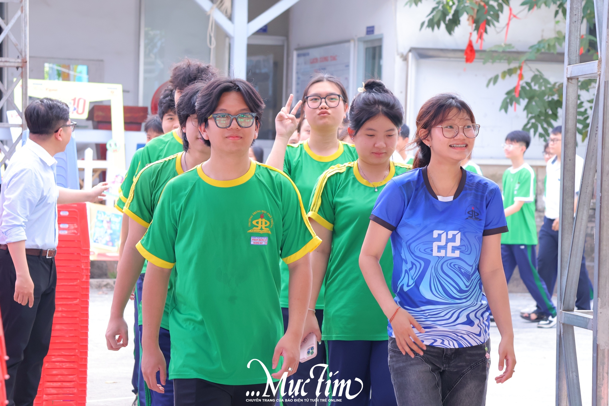 Các gian tư vấn sẵn sàng cho Ngày hội Tự tin vào lớp 10 tại Trường THPT Hoàng Hoa Thám - Ảnh 7.