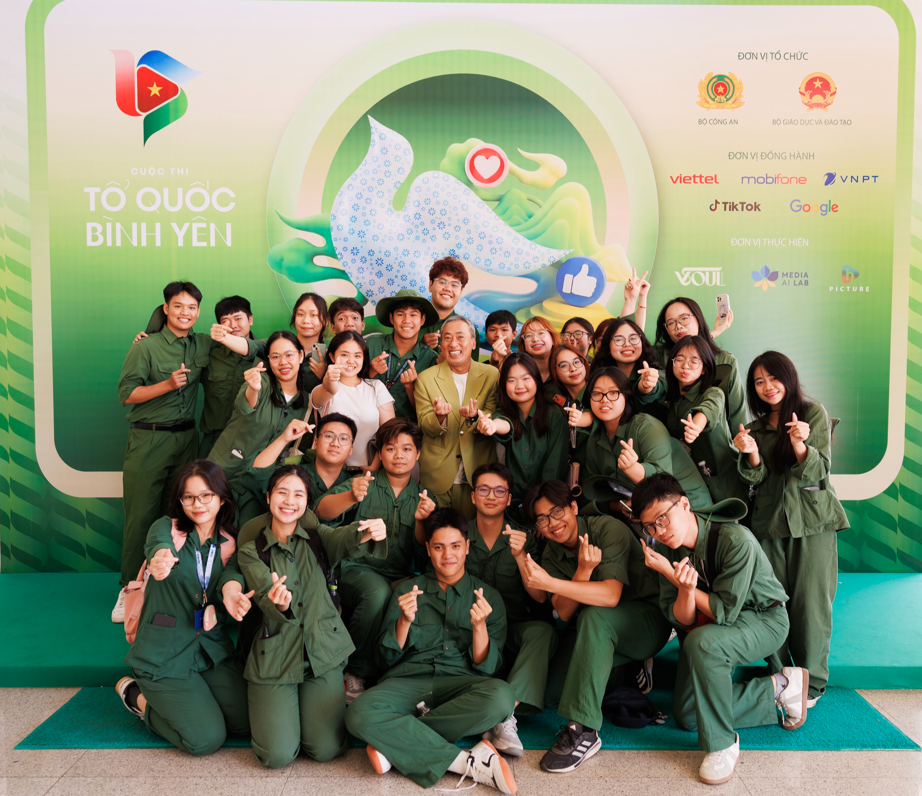 Cuộc thi video ‘Tổ quốc bình yên 2026’ tìm kiếm góc nhìn mới chống lừa đảo từ giới trẻ - Ảnh 3. Tổ quốc - Ảnh 3.