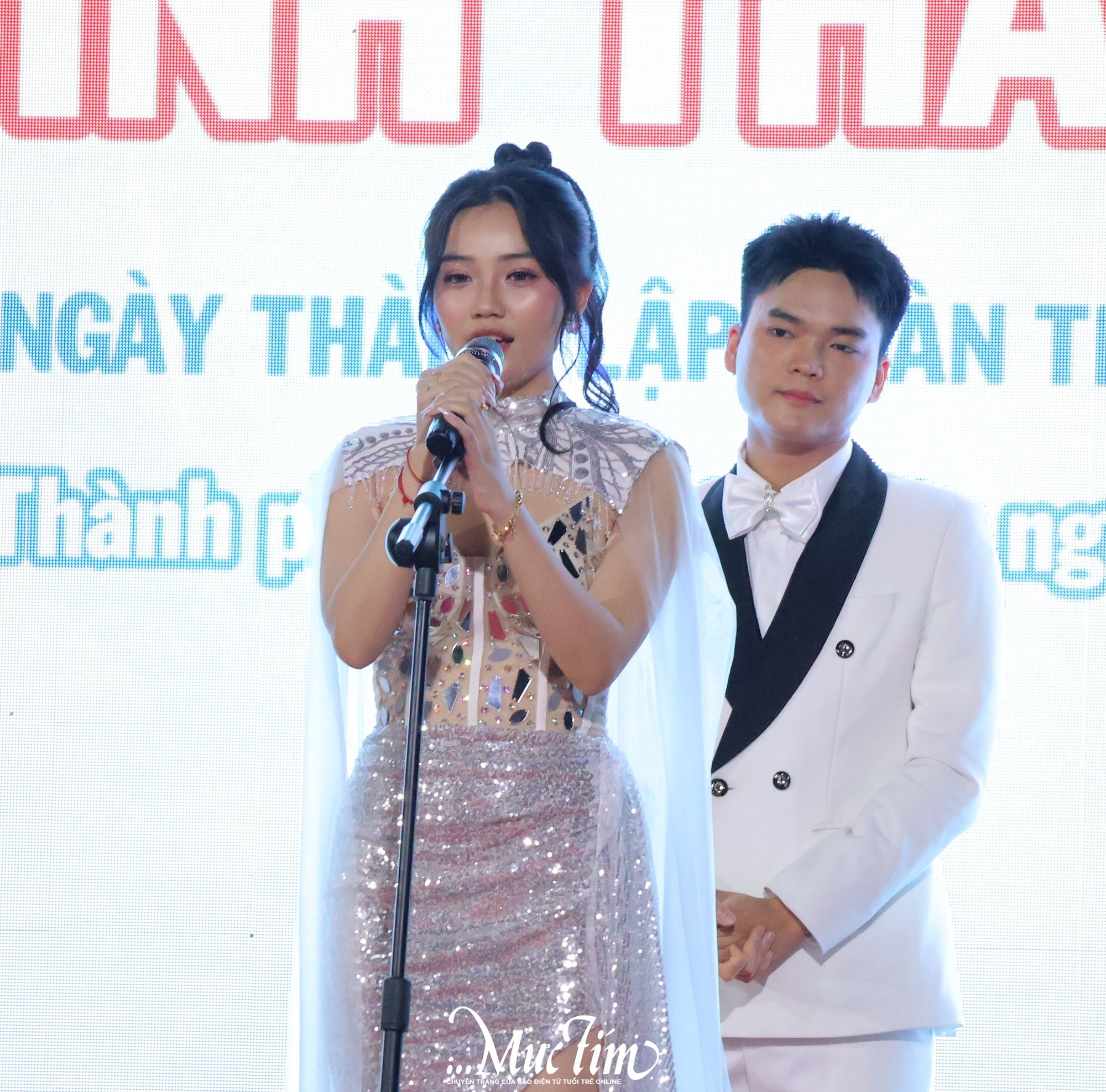 Lớp 12A11 lập 'cú đúp' tại Hội thi Học sinh thanh lịch Trường THPT Phan Đăng Lưu- Ảnh 4.