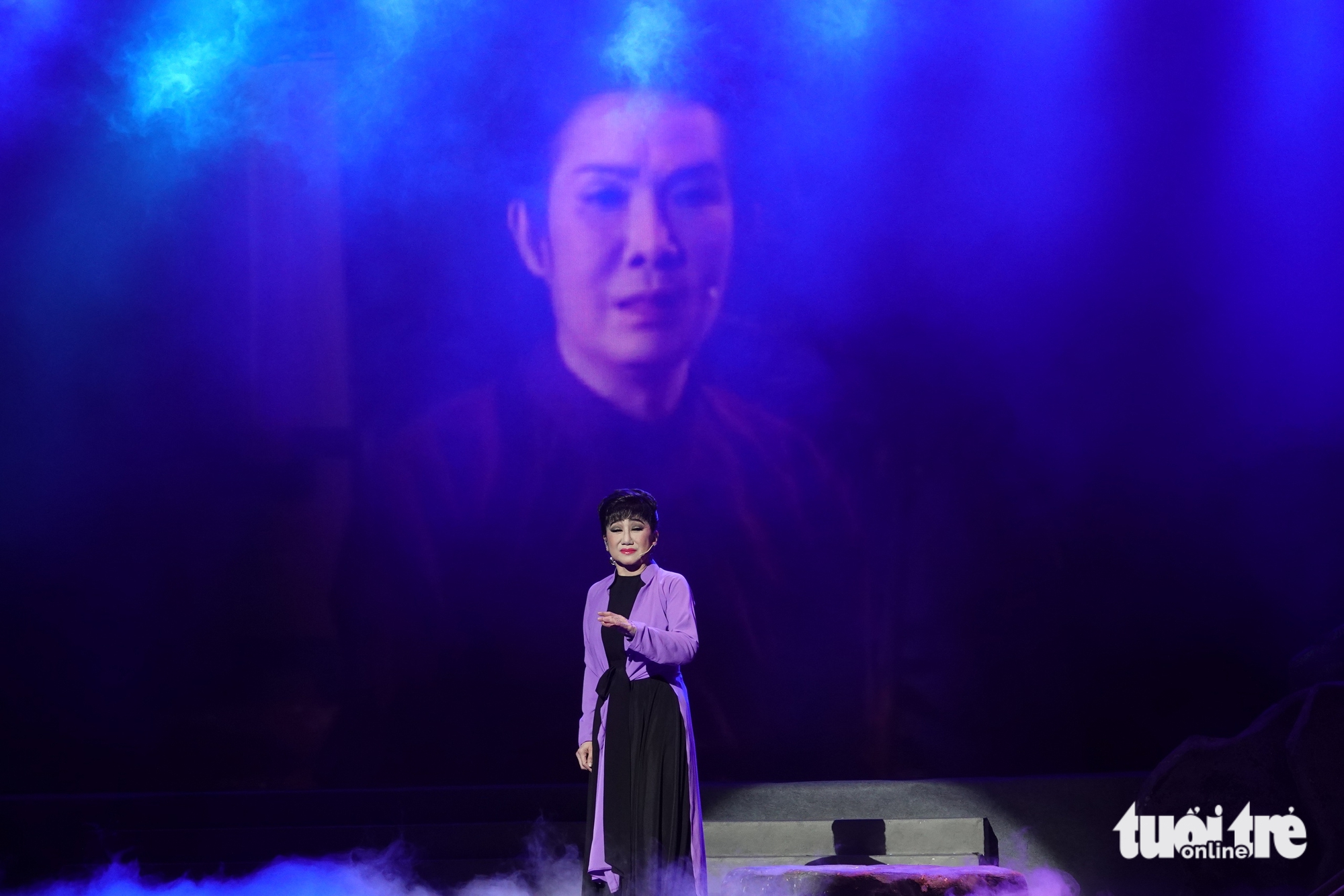 Khán giả nghẹn ngào xem Thanh Thanh Tâm diễn Hòn vọng phu cùng Vũ Linh - Ảnh 1. Vũ Linh - Ảnh 1.