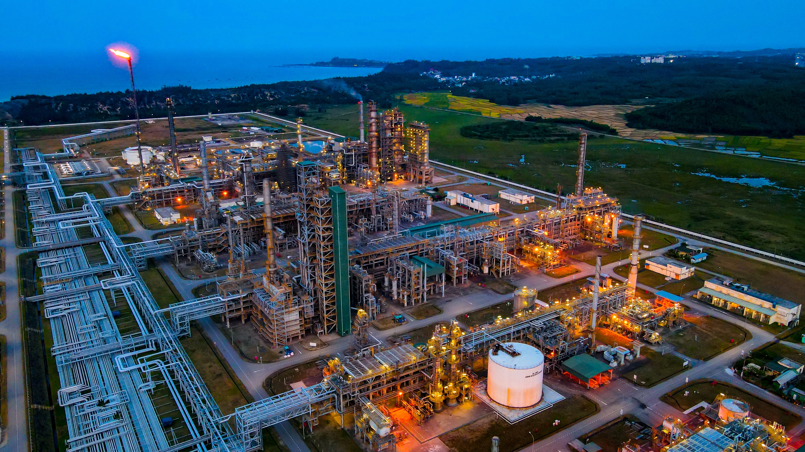 xăng dầu - Ảnh 2.