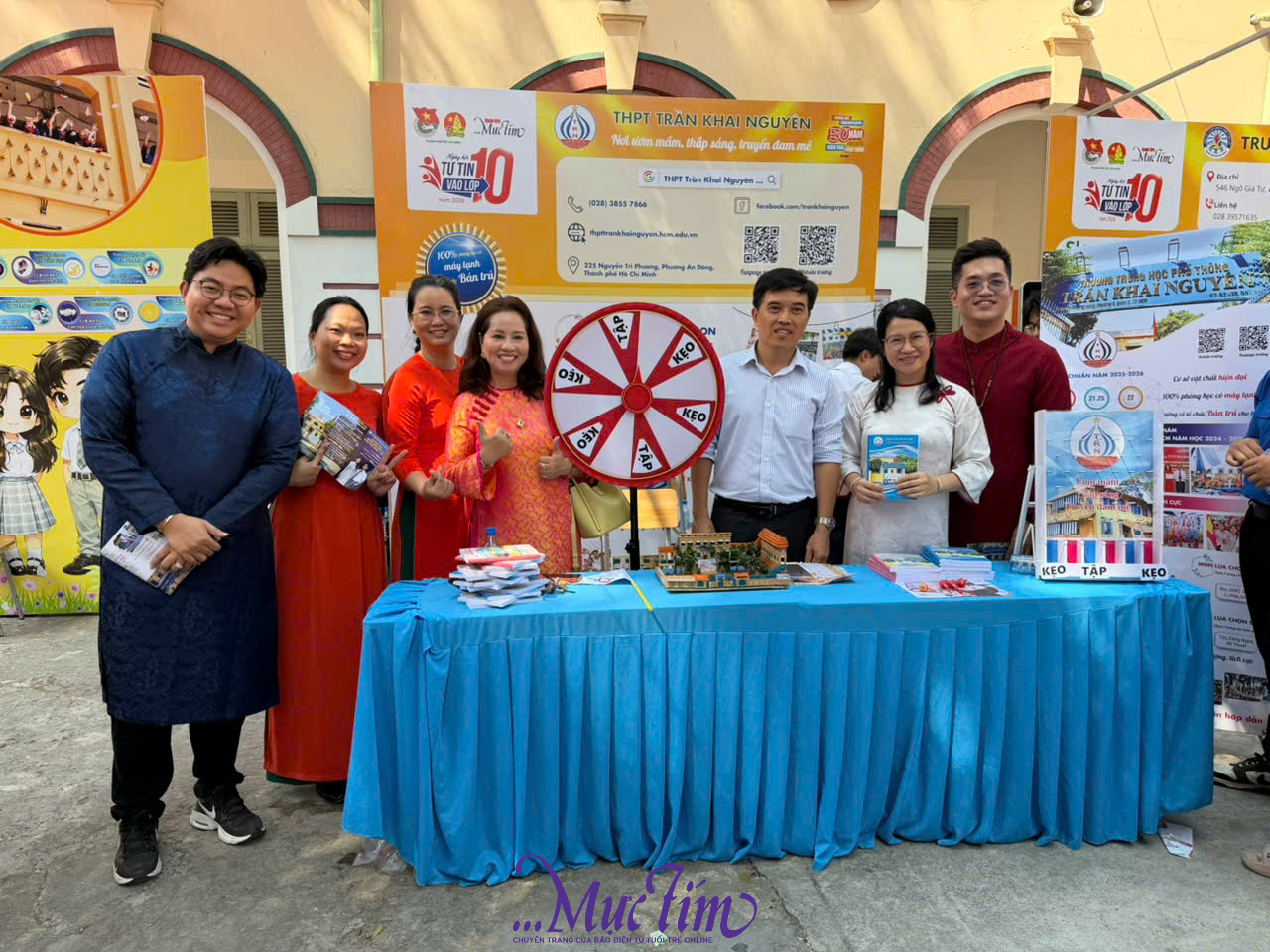 Trường THPT Trần Khai Nguyên gây ấn tượng với màn cheerleading tại Ngày hội Tự tin vào lớp 10 - Ảnh 1.