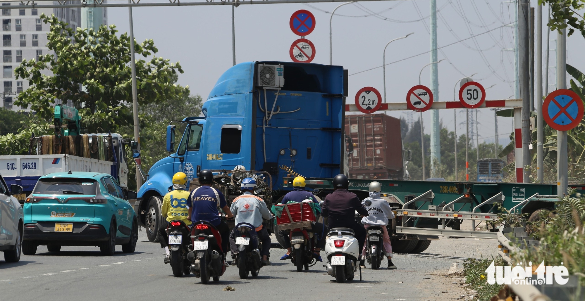 bãi container - Ảnh 12.