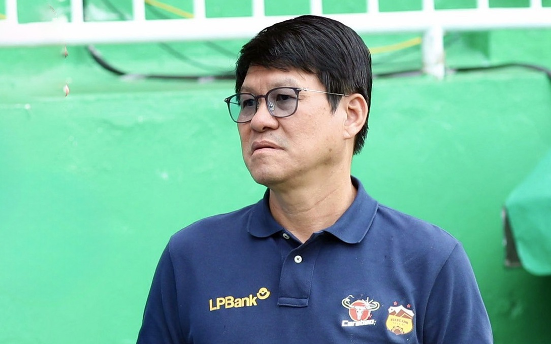 Video: Tiền đạo Ninh Bình dứt điểm “cháy lưới” PVF-CAND - Ảnh 1.