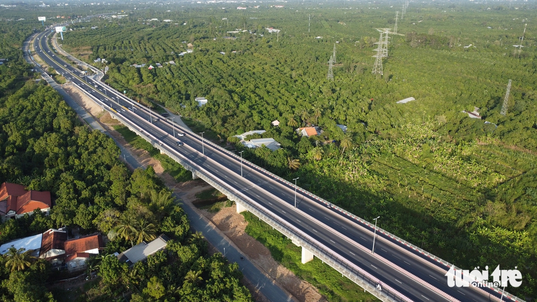 Giữ hồn cốt cho miền Tây - Ảnh 1.