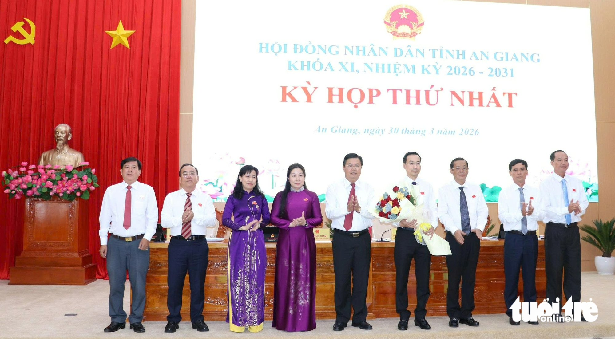 Ông Hồ Văn Mừng tái đắc cử Chủ tịch UBND tỉnh An Giang - Ảnh 1.