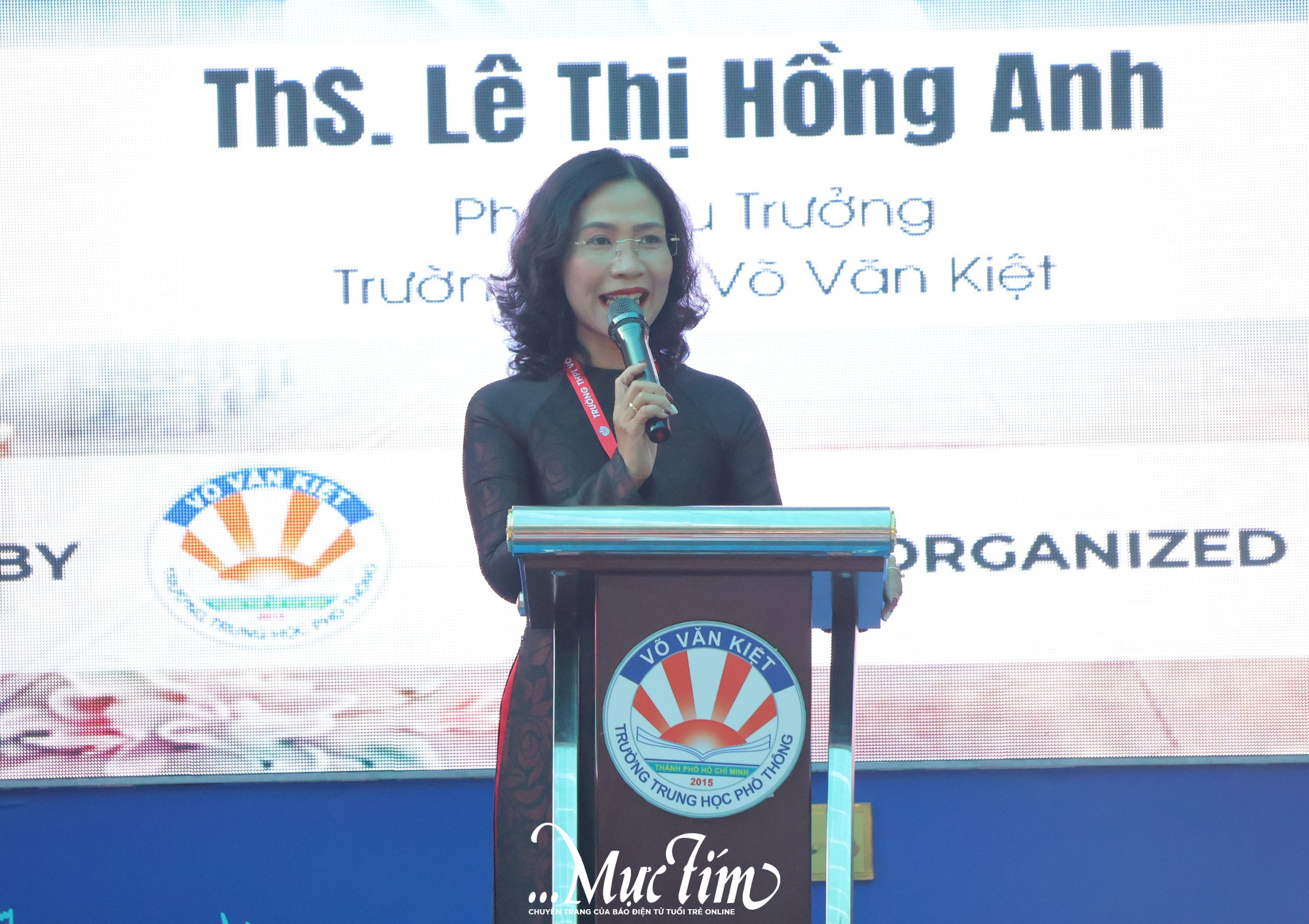 Học sinh Trường THPT Võ Văn Kiệt tái hiện hình ảnh sĩ tử lai kinh ứng thí- Ảnh 4. Học sinh Trường THPT Võ Văn Kiệt tái hiện hình ảnh sĩ tử lai kinh ứng thí- Ảnh 4.