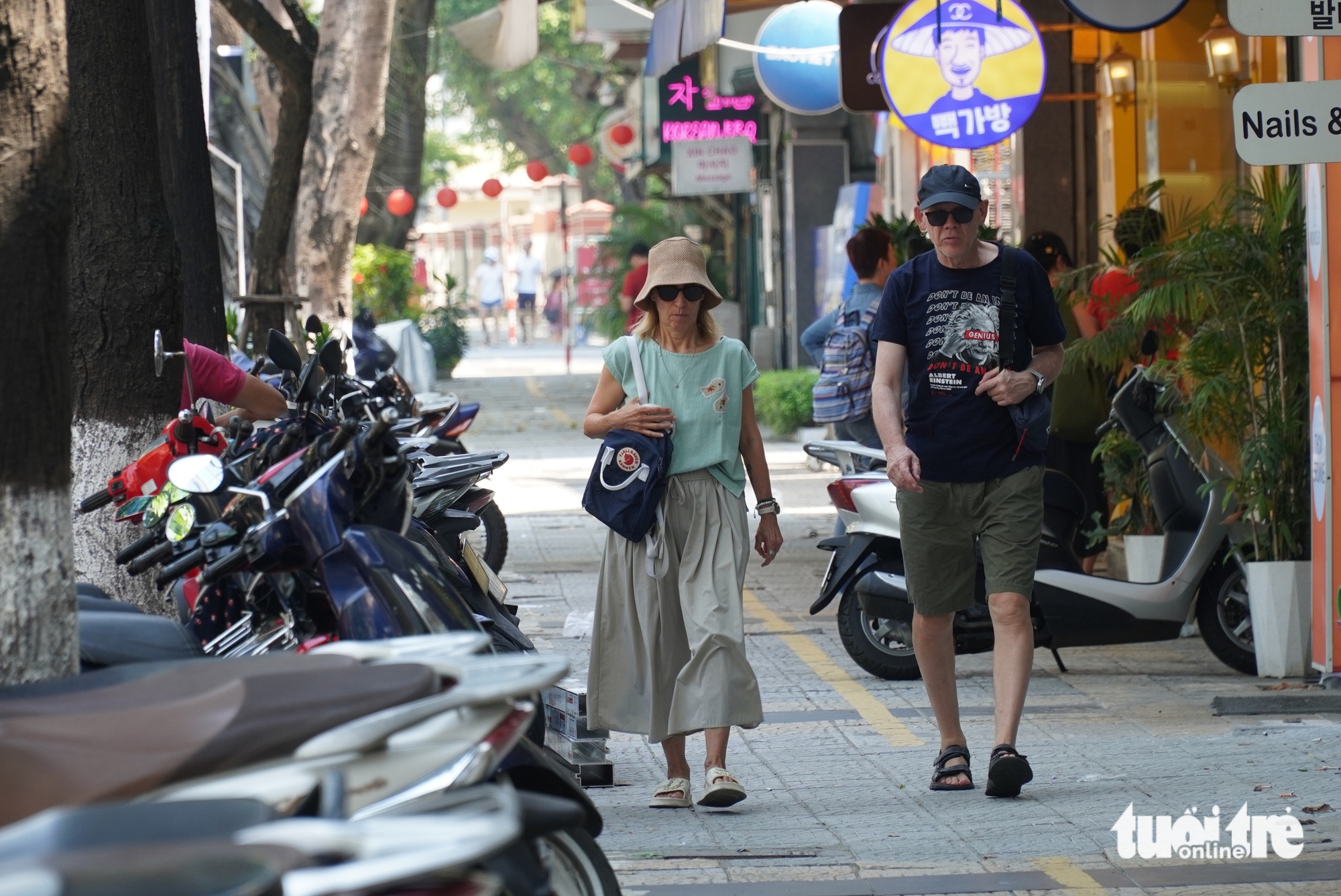 Vỉa hè - Ảnh 8.