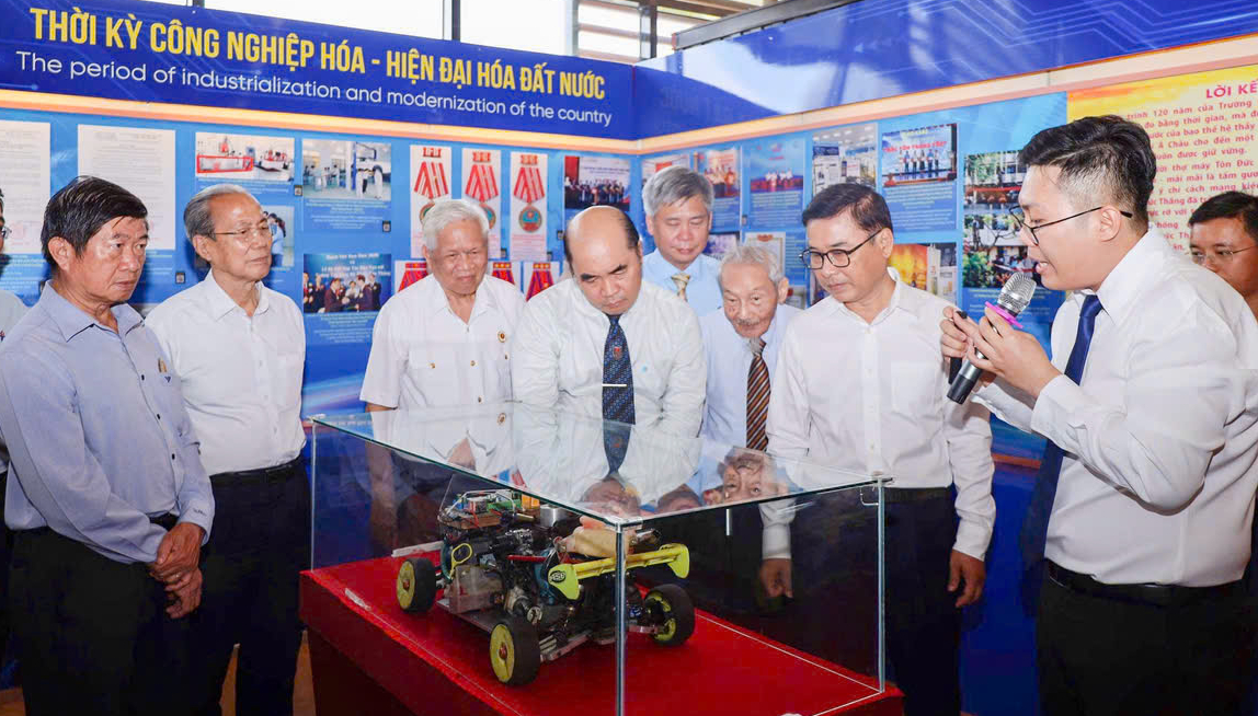 Tưởng nhớ Chủ tịch Tôn Đức Thắng, tấm gương tận tụy với nhân dân - Ảnh 1. Tôn Đức Thắng - Ảnh 1.