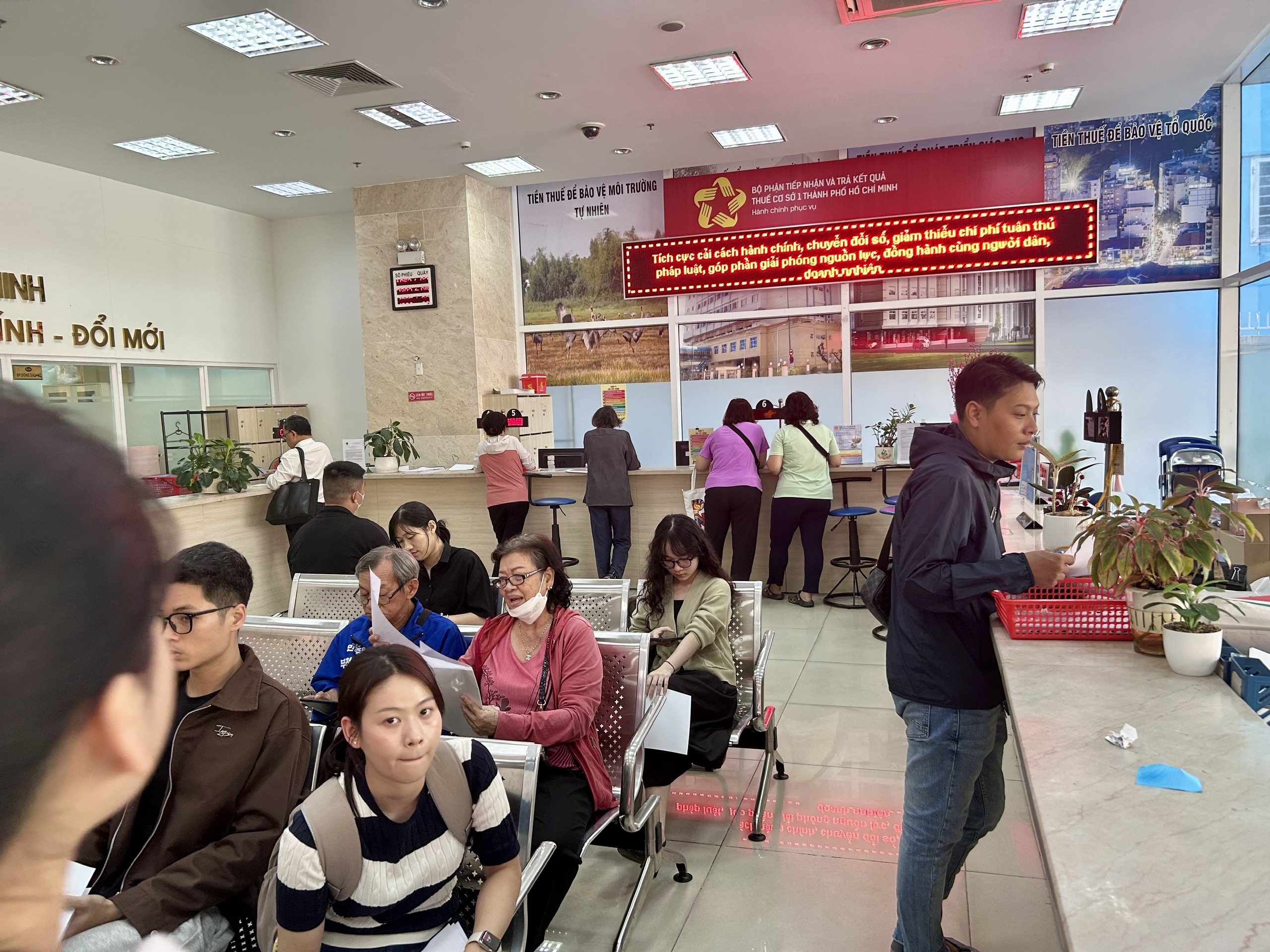 Giảm trừ học phí, viện phí: Chính sách phải dễ thực hiện - Ảnh 2. viện phí - Ảnh 3.