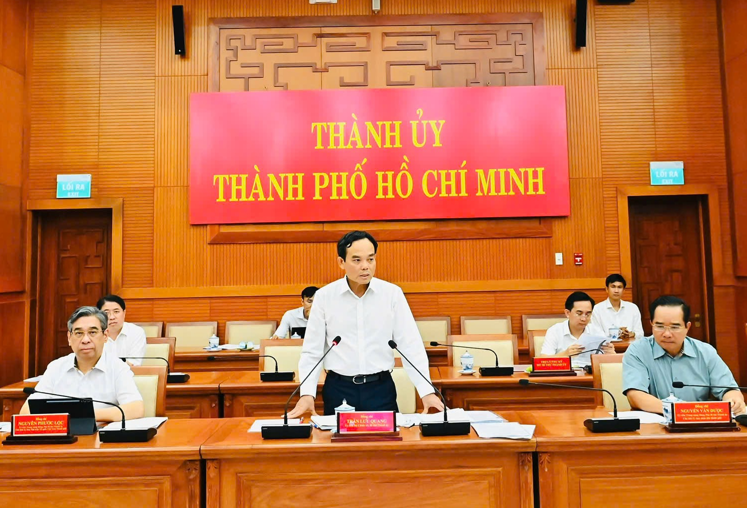 TP.HCM họp trực tuyến với 168 phường, xã, đặc khu về công tác chuẩn bị bầu cử - Ảnh 1. TP.HCM họp trực tuyến với 168 phường, xã, đặc khu về công tác chuẩn bị bầu cử - Ảnh 1.