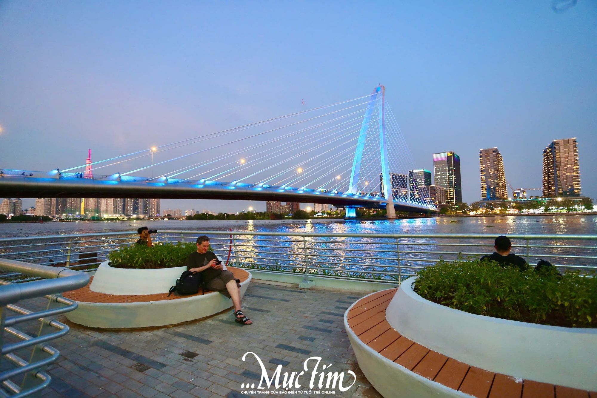 Khám phá không gian cực chill tại công viên mới mở bên bờ sông Sài Gòn trên đường Tôn Đức Thắng- Ảnh 2.