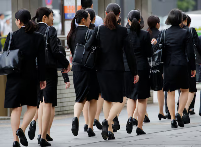 Japan intensifies fight against workplace harassment- Ảnh 1.