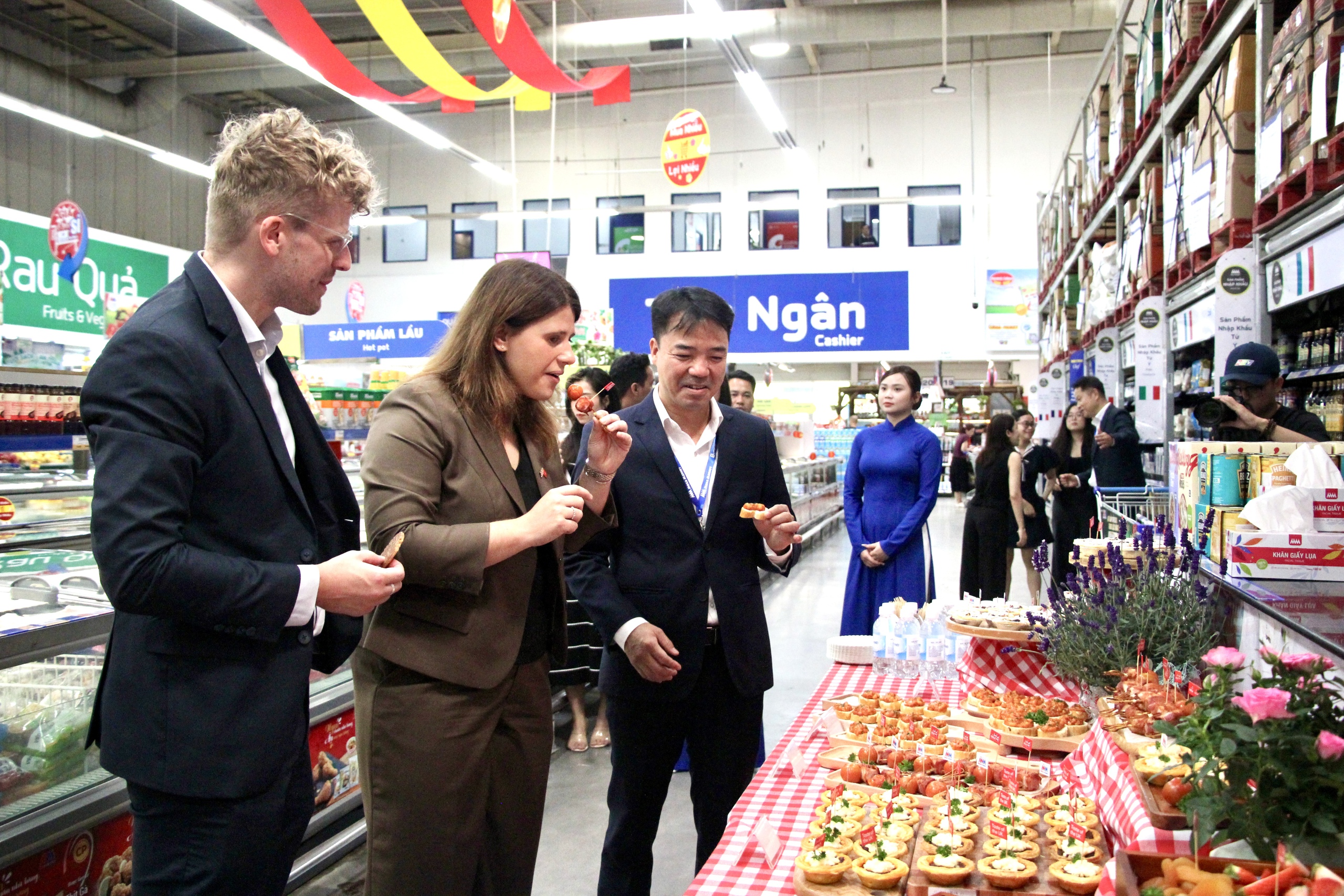 “Much more than fish and chips”: Taste of the UK week in Vietnam challenges misconceptions about British food - Ảnh 8.