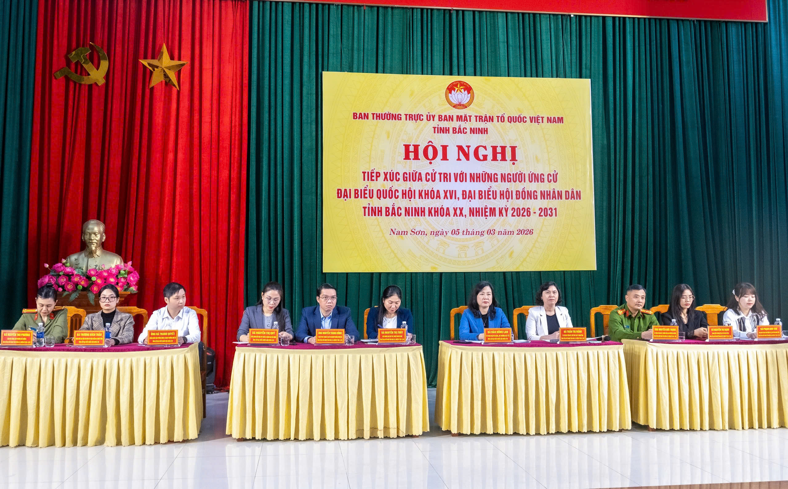 đào hồng lan - Ảnh 1.