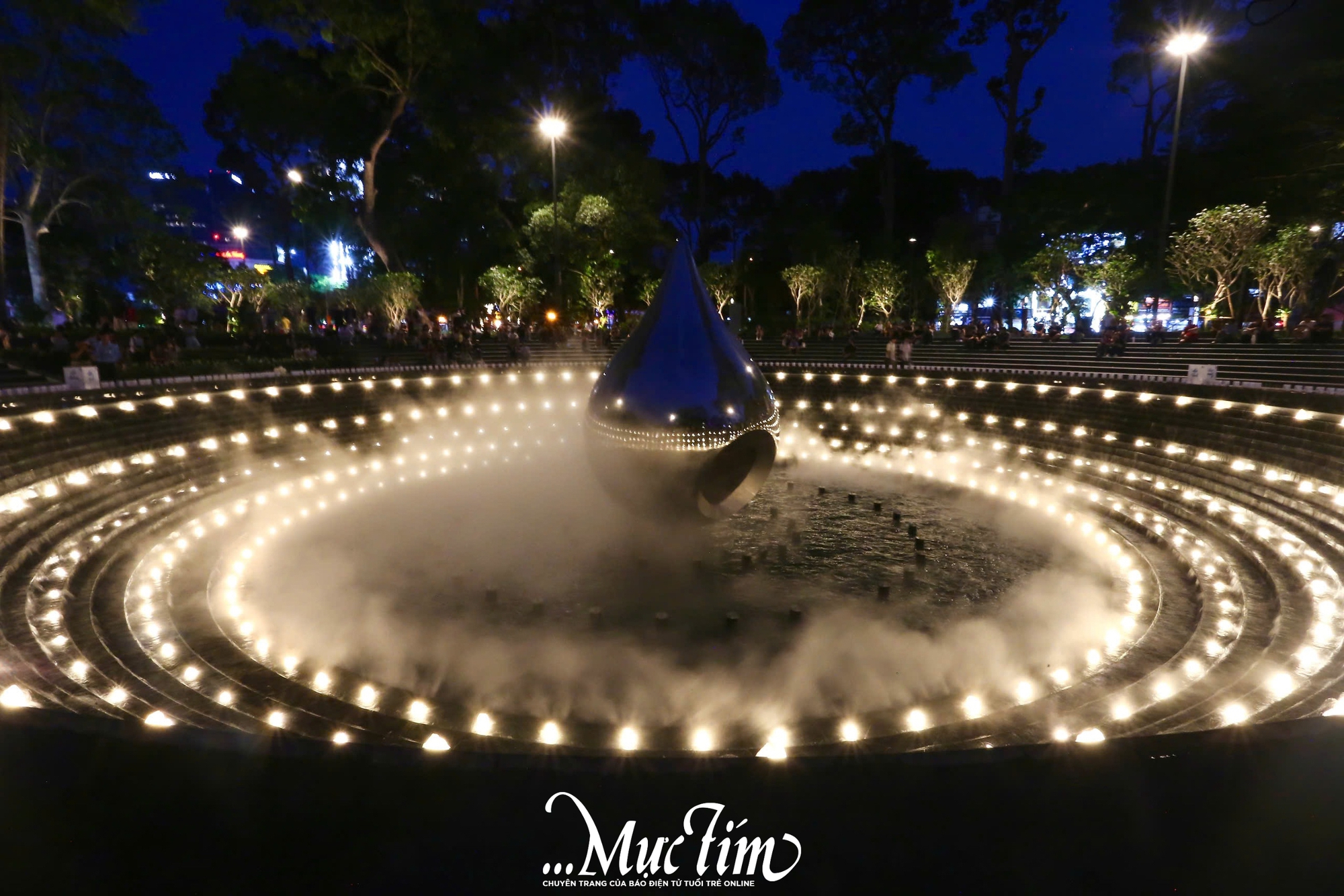 Mãn nhãn màn trình diễn nhạc nước thắp sáng biểu trưng giọt nước tại công viên số 1 Lý Thái Tổ - Ảnh 3.