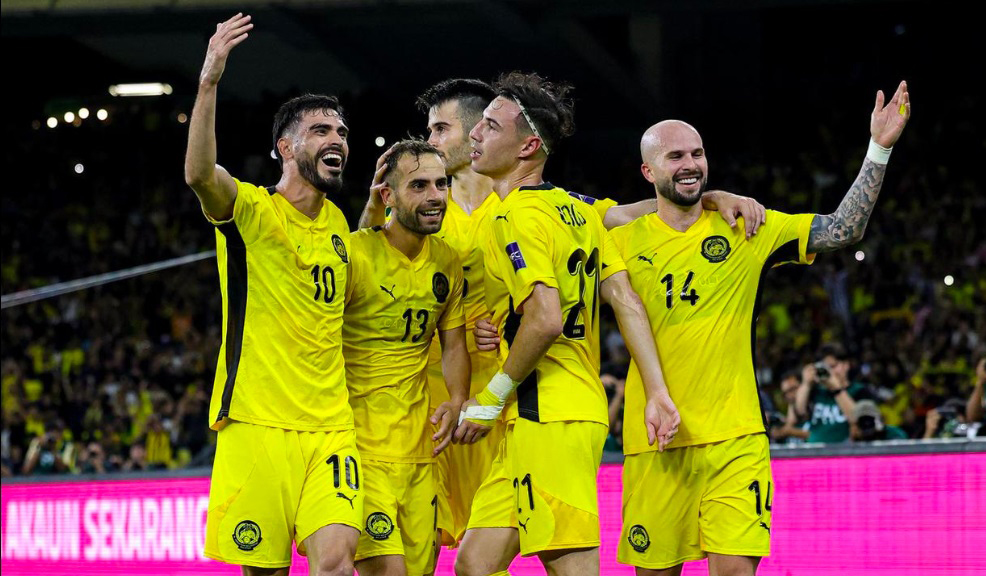 FIFA ra thông báo về nhập tịch - Ảnh 1.