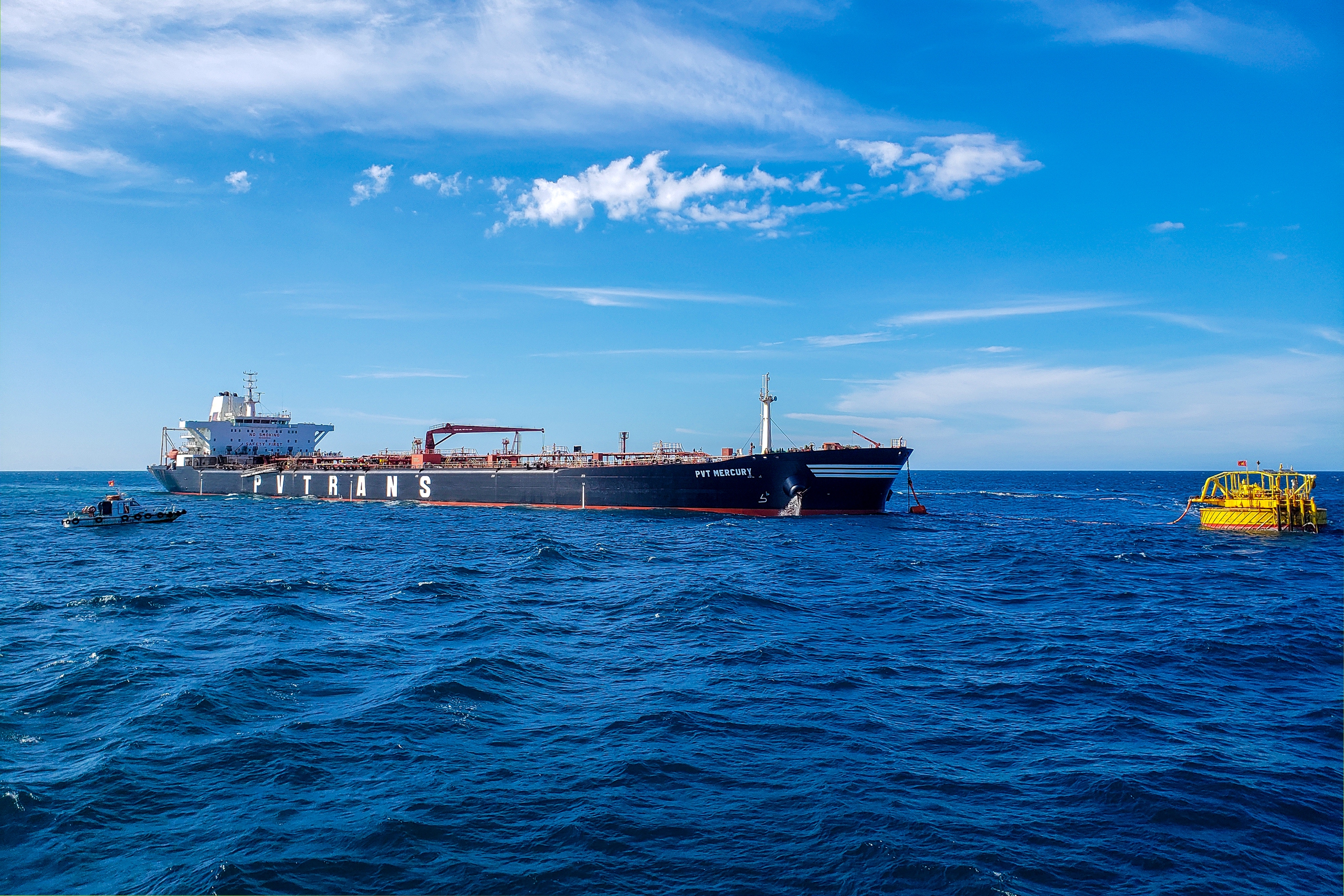 xăng dầu - Ảnh 1.