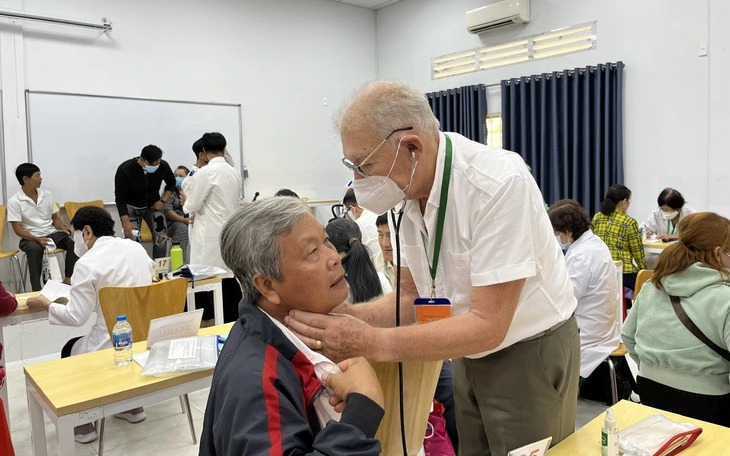 Over 100 doctors from Australia provide free health checkups for residents in north-central Vietnam
- Ảnh 1.