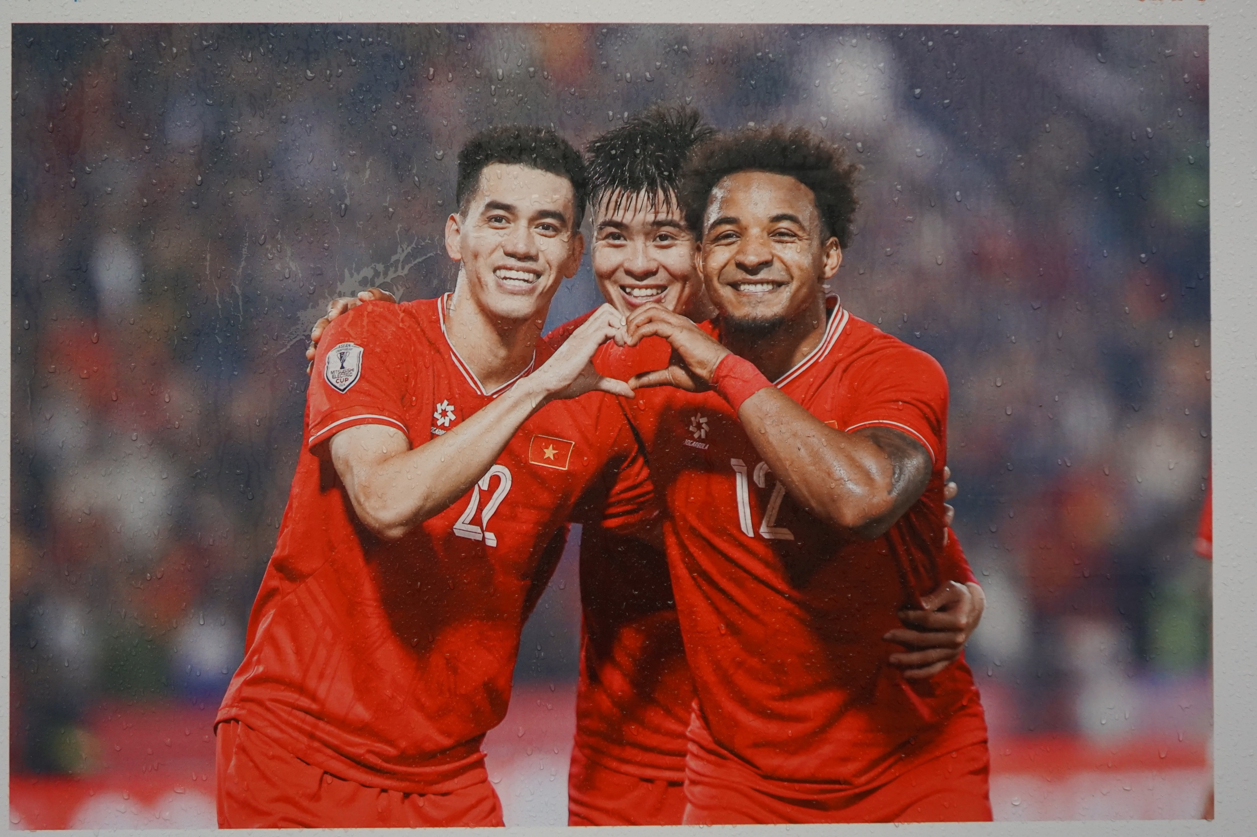 Ảnh chụp màn trình diễn 10.500 drone tại TP.HCM thắng giải A - Ảnh 7.