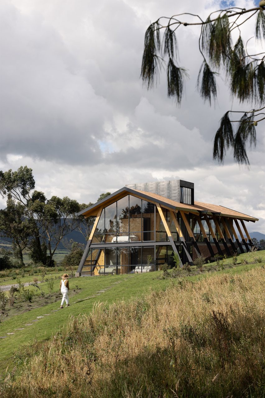 ngôi nhà - Ảnh 2.