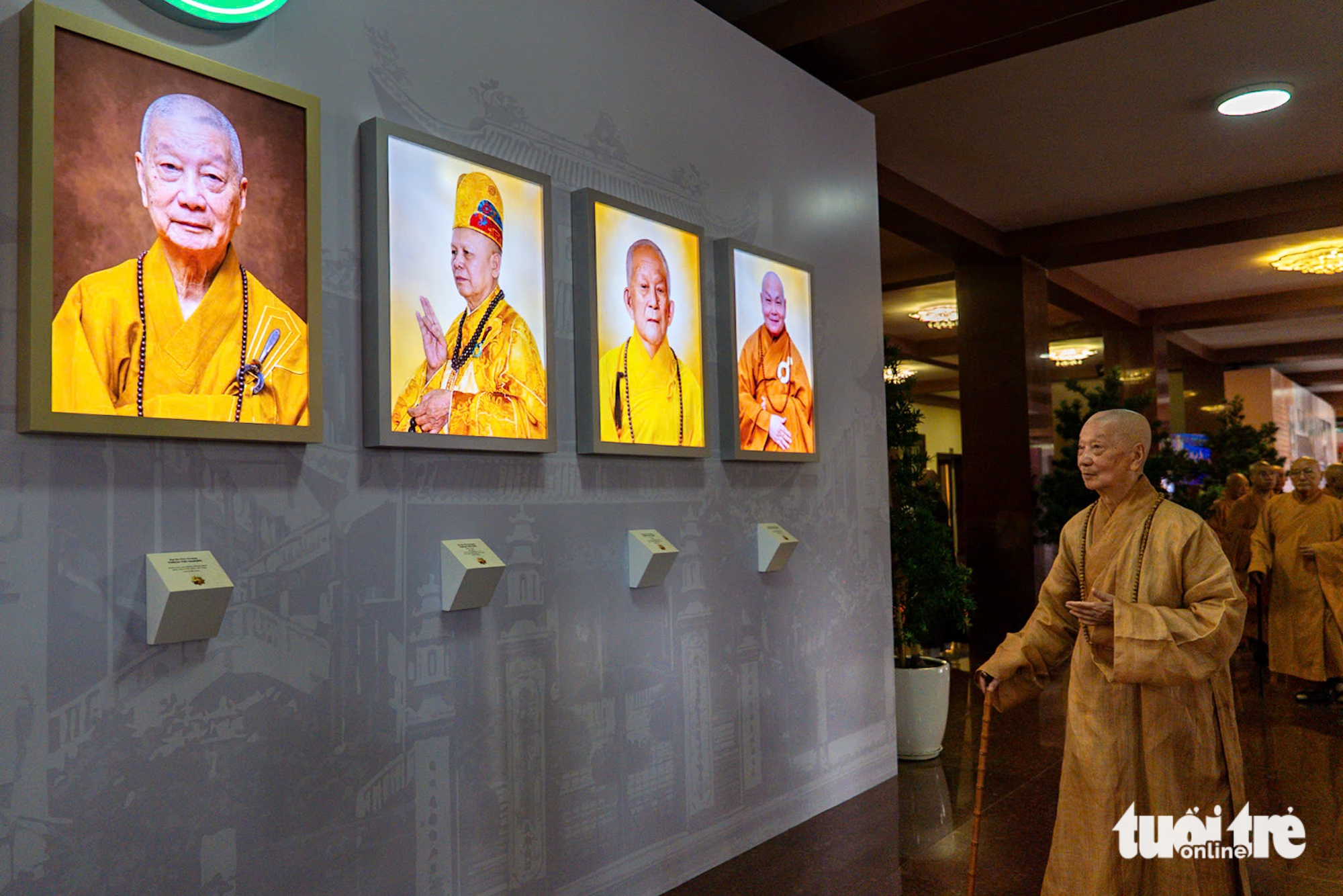 Triển lãm 450 tư liệu quý - hành trình 45 năm Giáo hội Phật giáo Việt Nam - Ảnh 1.