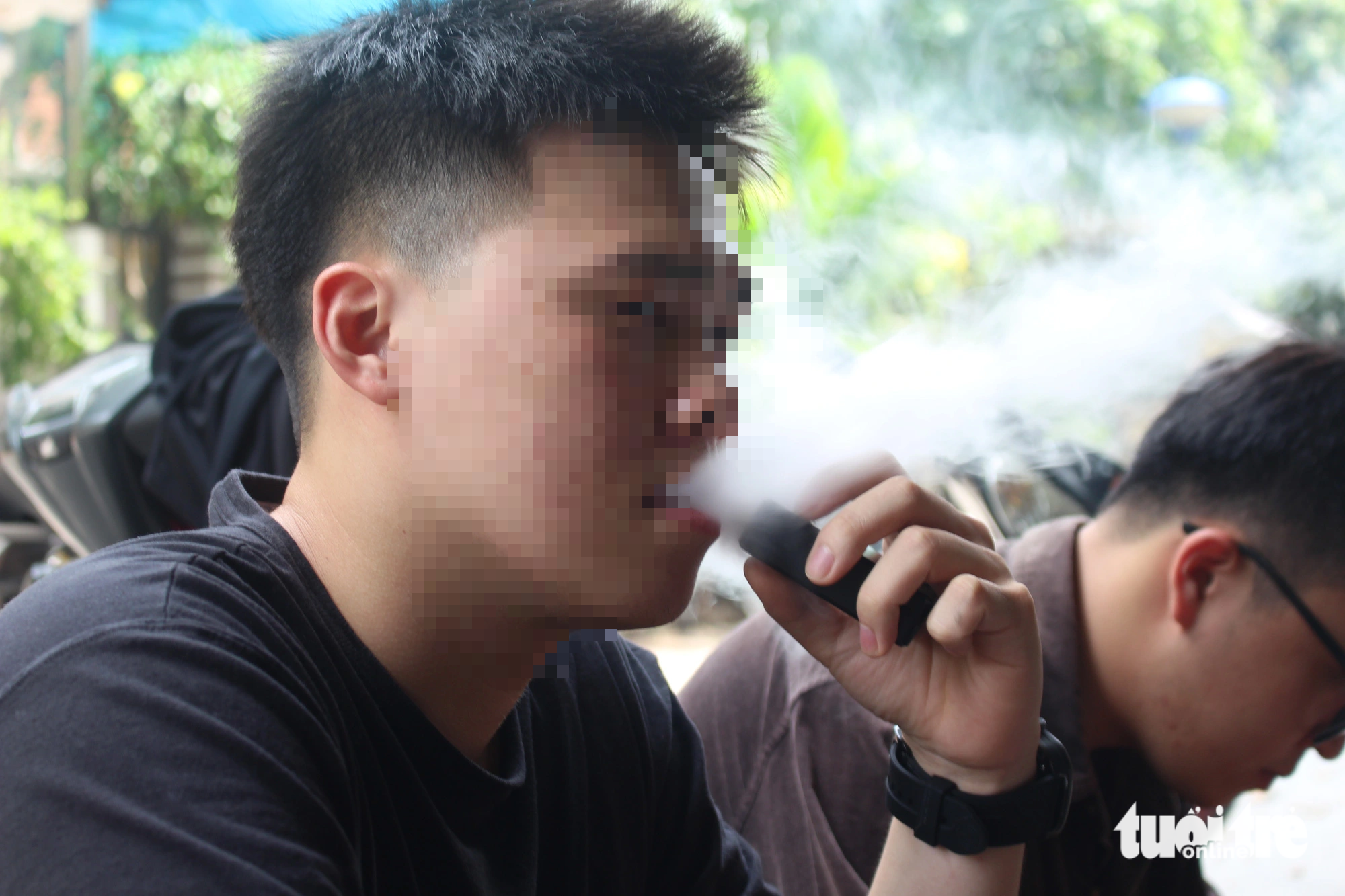 e cigarette vietnam Maldives' vaping ban currently unenforced at most resorts • Manta Media  Maldives main image 0
