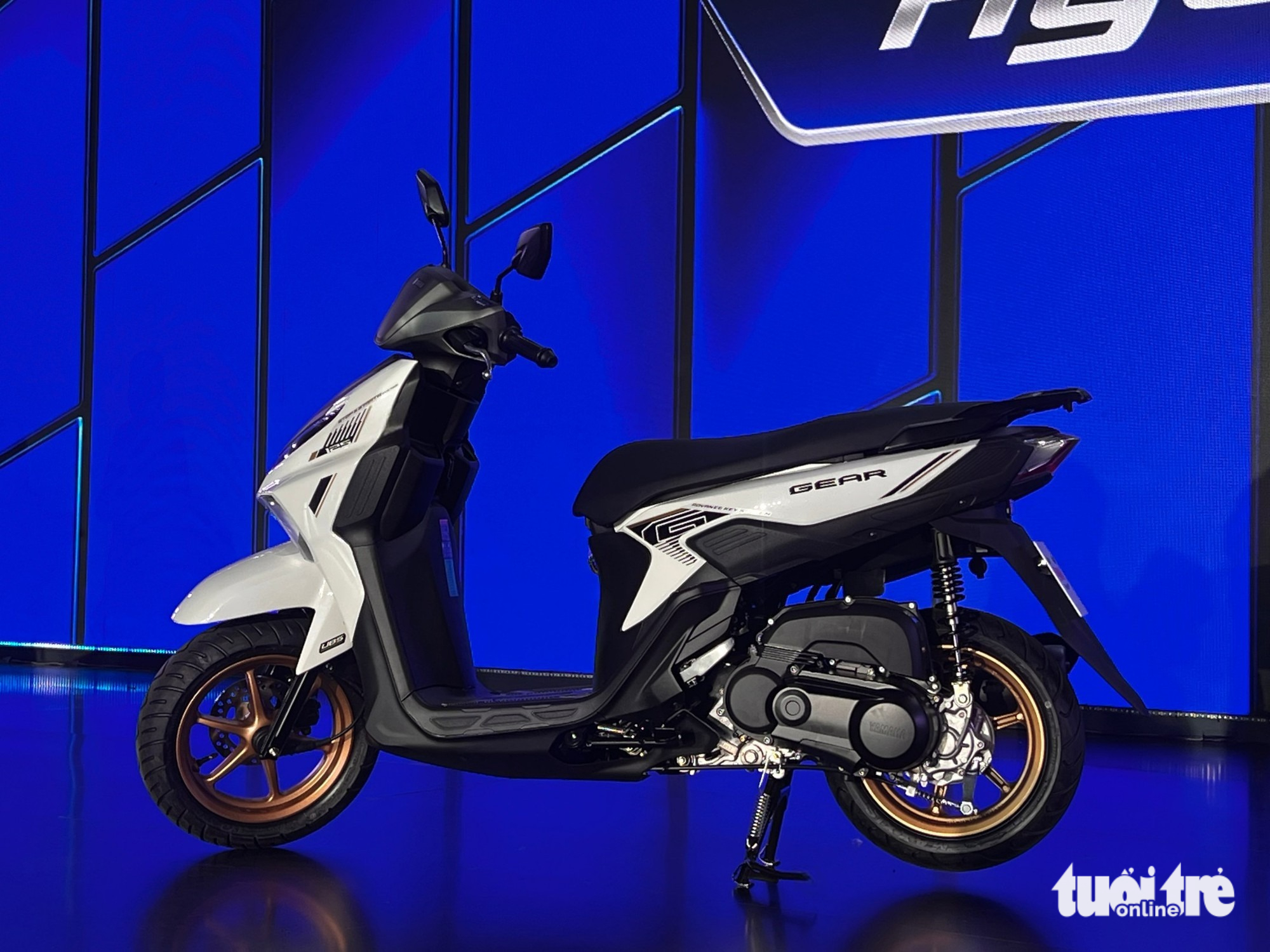 Yamaha Gear ra mắt Việt Nam đấu Honda Vision: Giá từ hơn 30,4 triệu đồng, động cơ hybrid, smartkey - Ảnh 2.