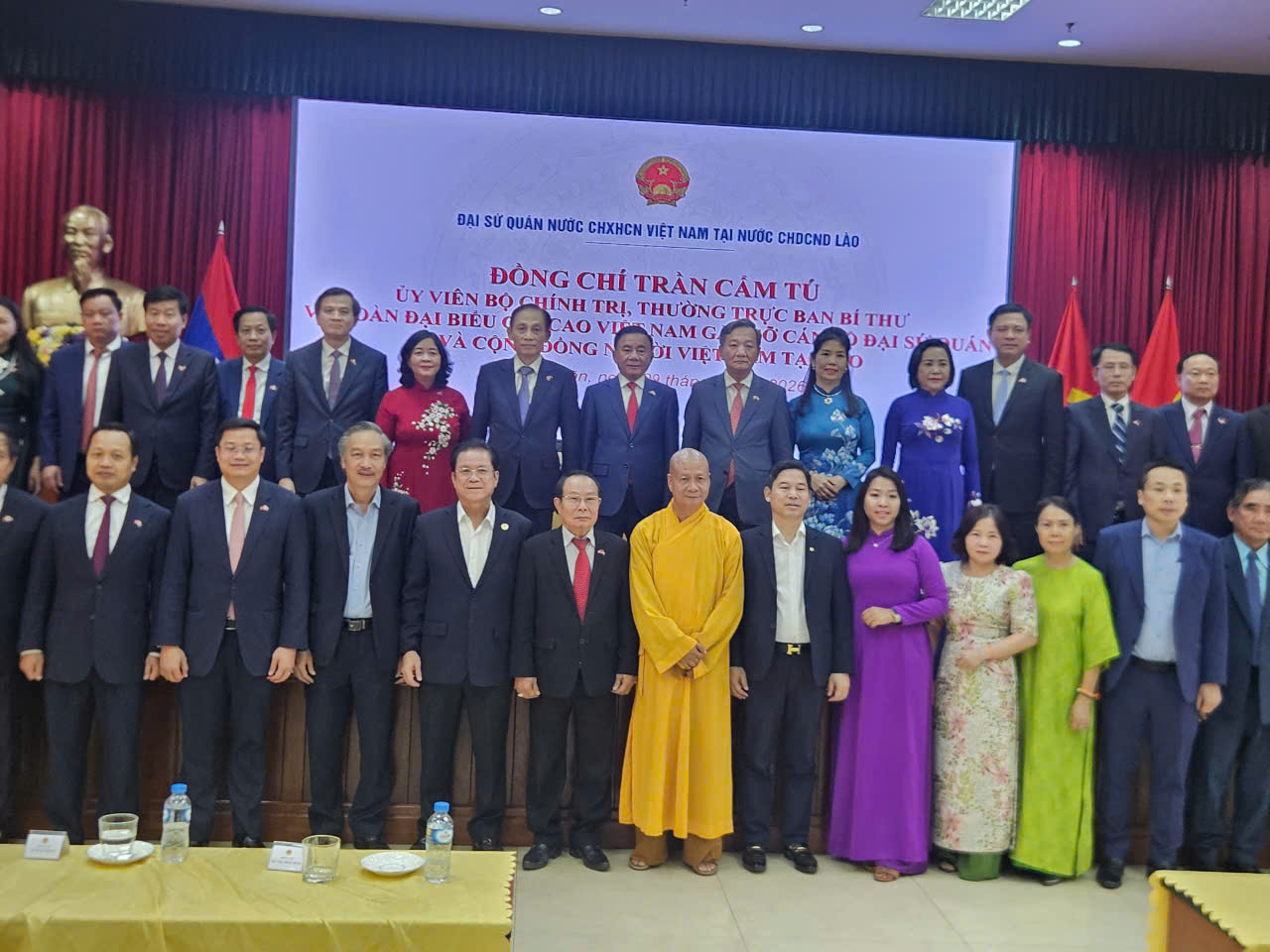 Lãnh đạo VRG thăm, chúc Tết Bun Pimay tại Lào - Ảnh 8.