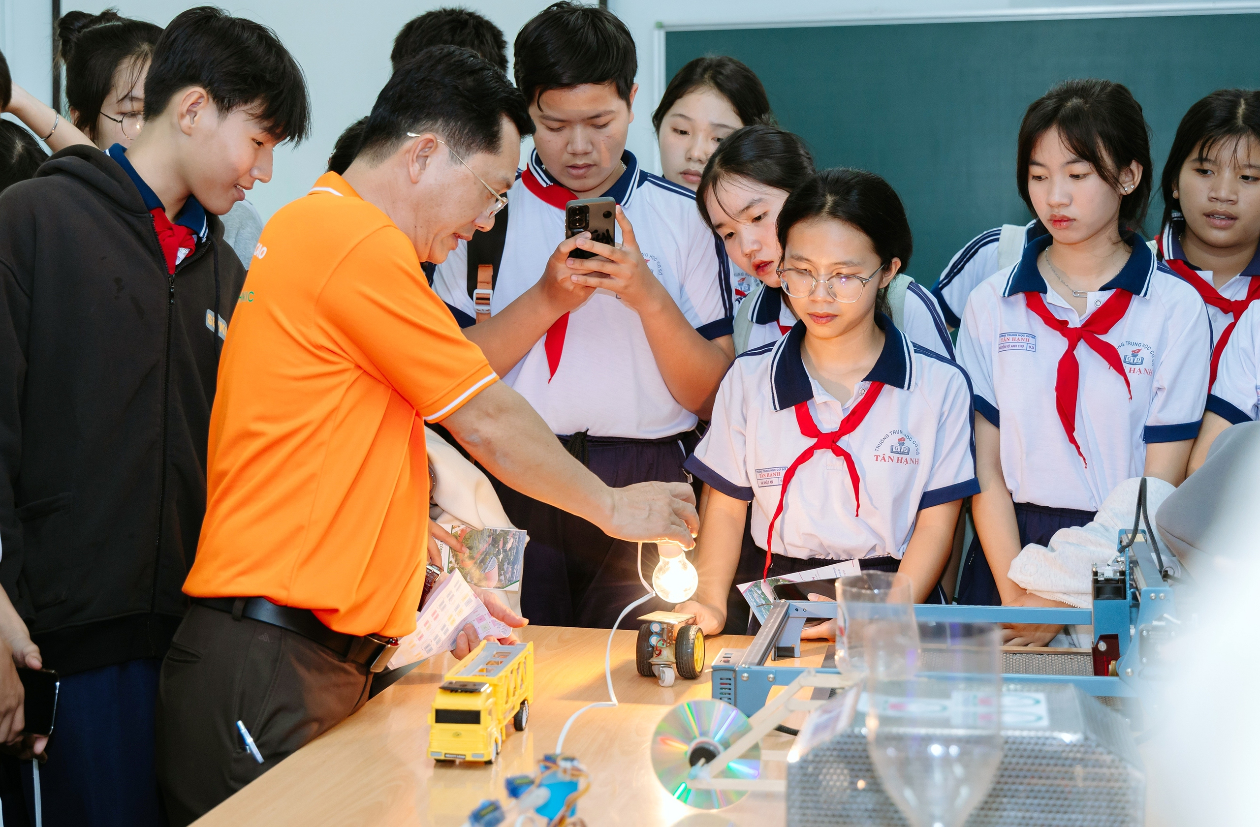 trường nghề - Ảnh 1.