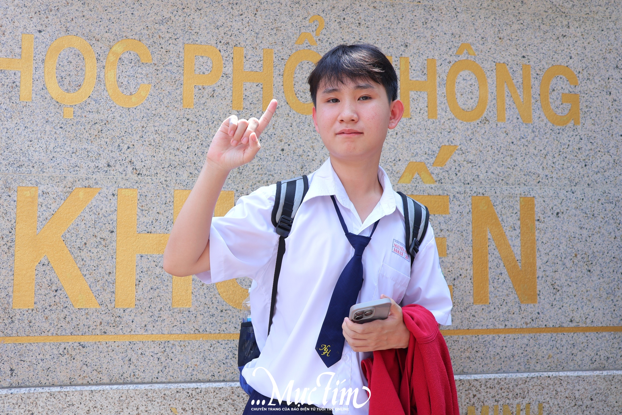 Thí sinh nói gì về đề ngữ văn cuộc thi Olympic TP.HCM dành cho học sinh THPT năm học 2025 - 2026?- Ảnh 3. Thí sinh nói gì về đề ngữ văn cuộc thi Olympic TP.HCM dành cho học sinh THPT năm học 2025 - 2026?- Ảnh 3.