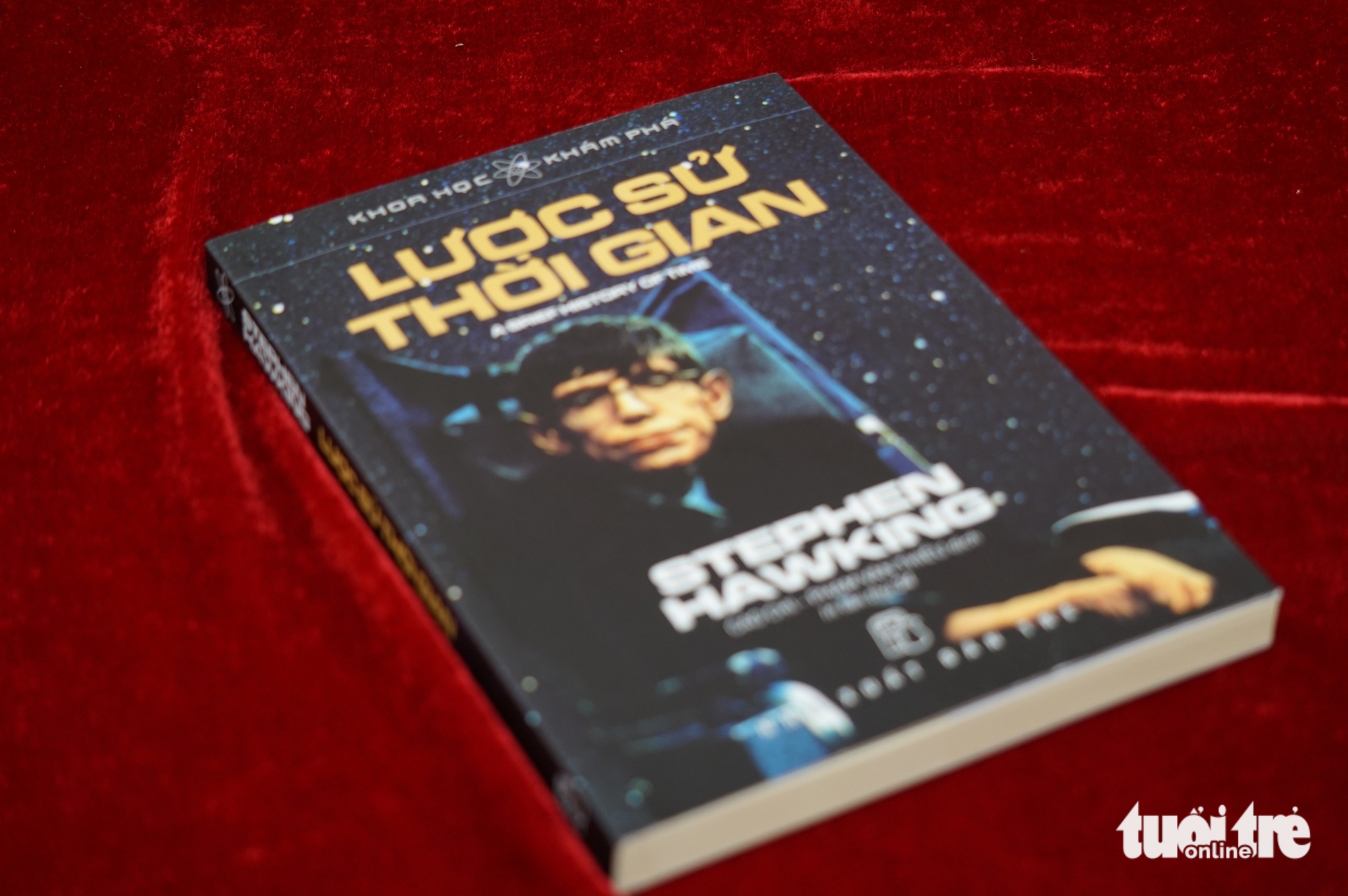 A scientific book has been reprinted 30 times in Vietnam.