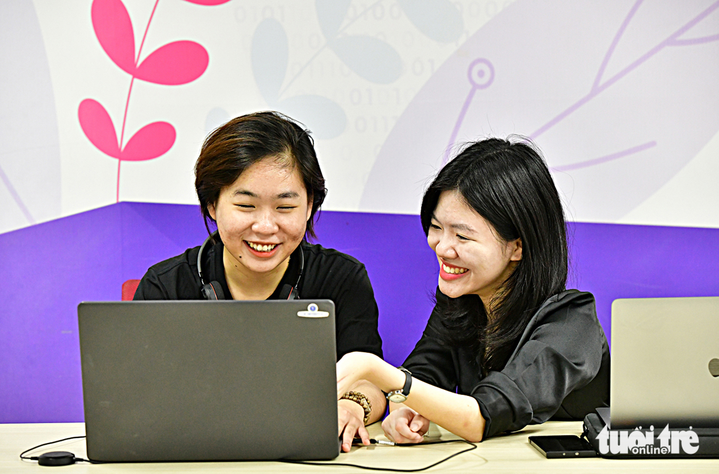 Nữ chuyên viên đặc biệt - Ảnh 2. khuyết tật - Ảnh 1.