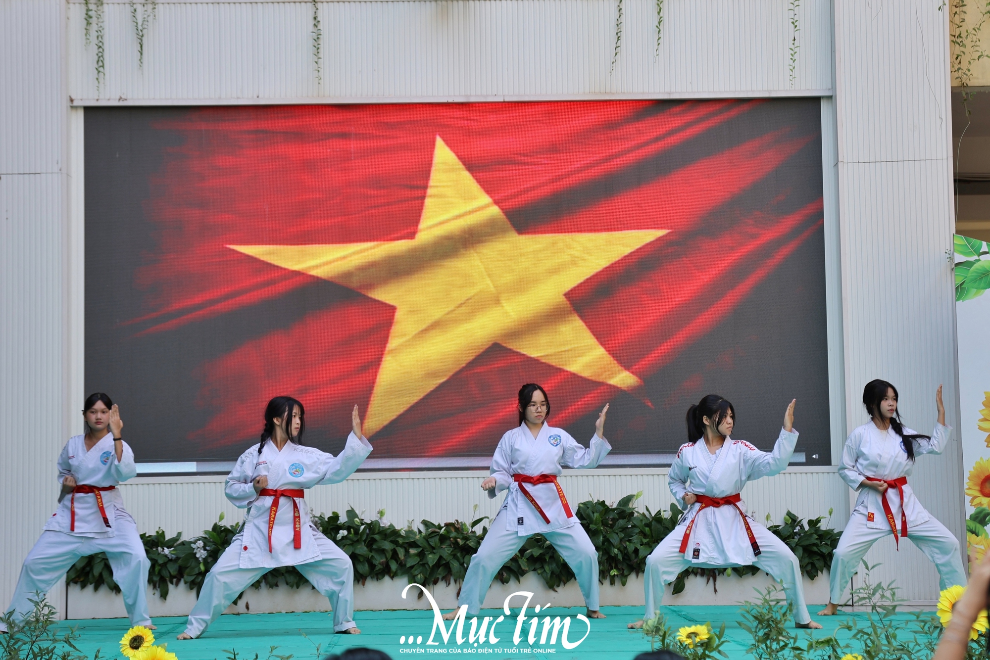 Hơn 400 học sinh lớp 9 trải nghiệm một ngày làm học sinh Trường THPT Tây Thạnh- Ảnh 8.