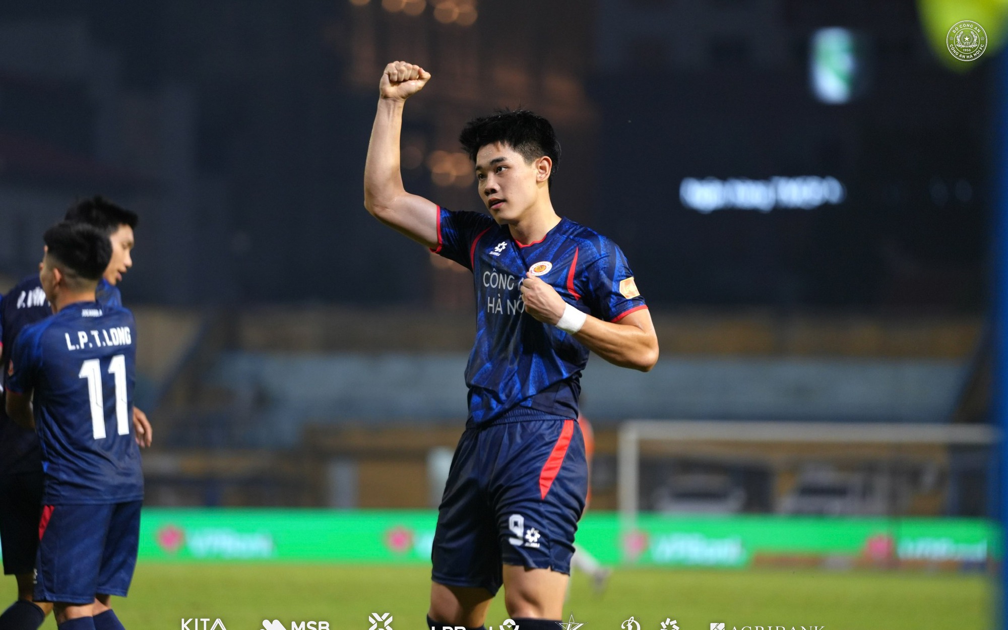 Bảng xếp hạng V-League 1 vòng 18: Công An Hà Nội hơn nhóm bám đuổi 7 điểm- Ảnh 2.