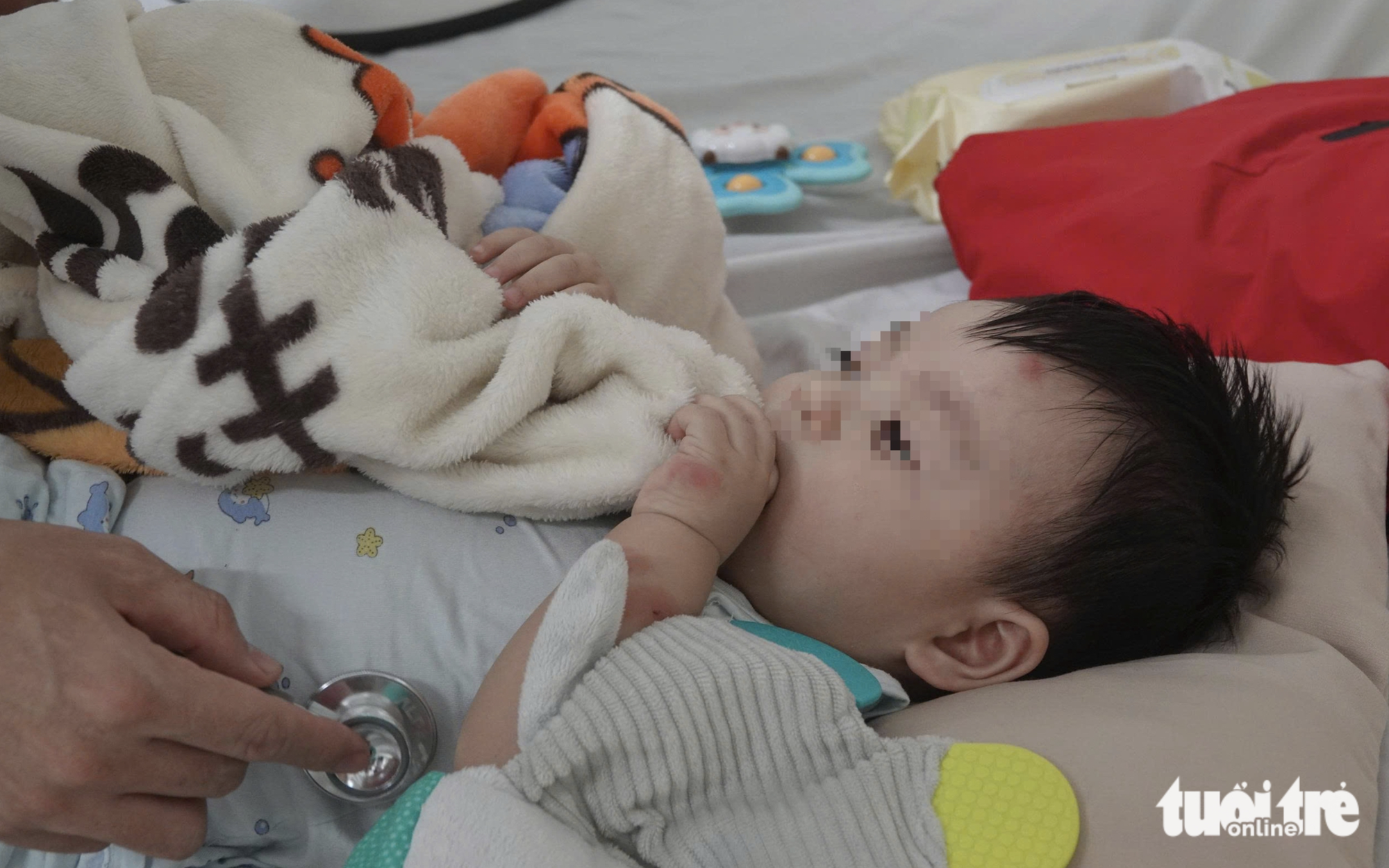 HFMD cases spike across Vietnam's Mekong Delta, prompt stronger prevention measures- Ảnh 1.