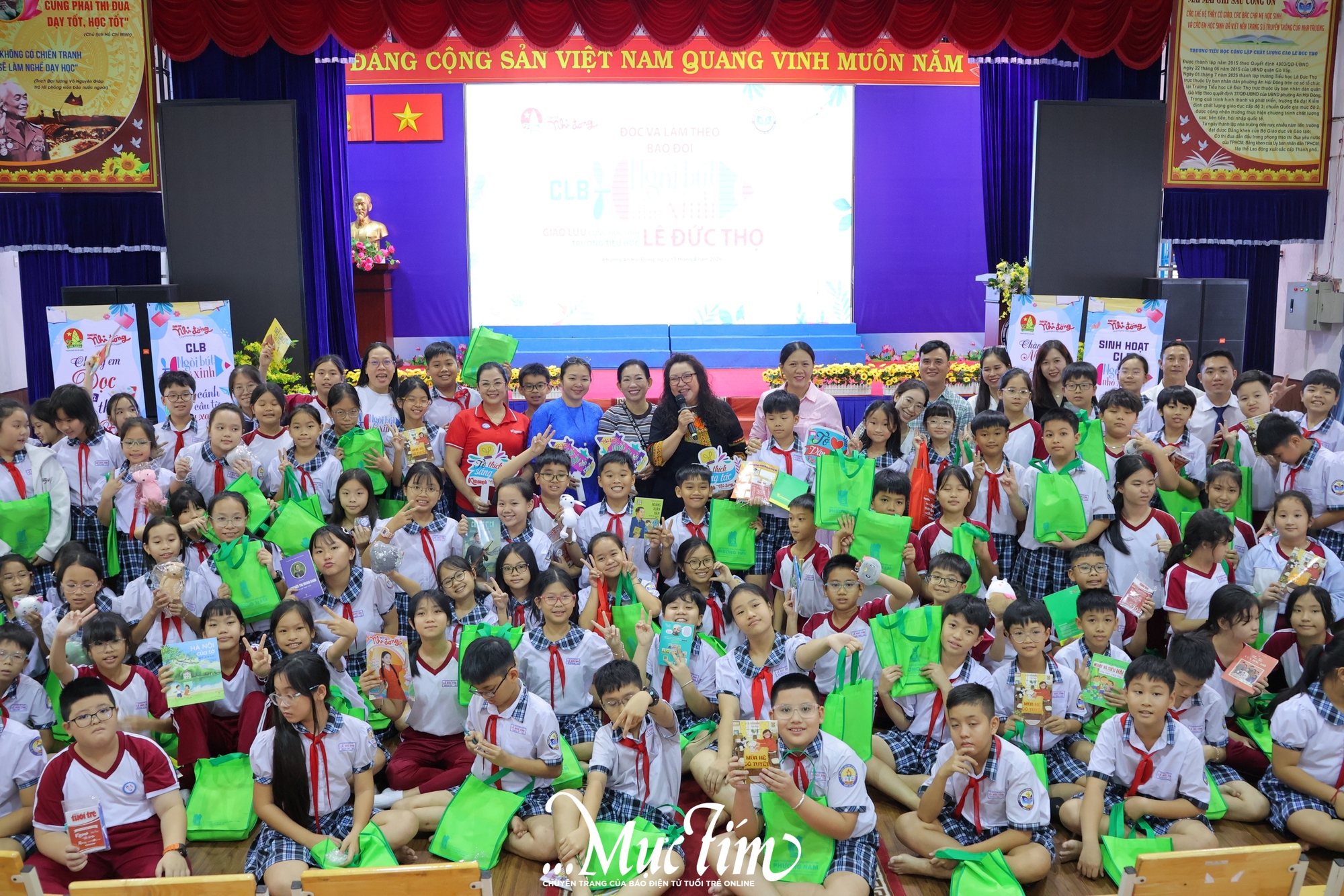 Học trò Trường tiểu học Lê Đức Thọ khám phá văn chương: từ ống heo cảm xúc đến bài văn hay- Ảnh 8. Học trò Trường tiểu học Lê Đức Thọ khám phá văn chương: từ ống heo cảm xúc đến bài văn hay- Ảnh 8.